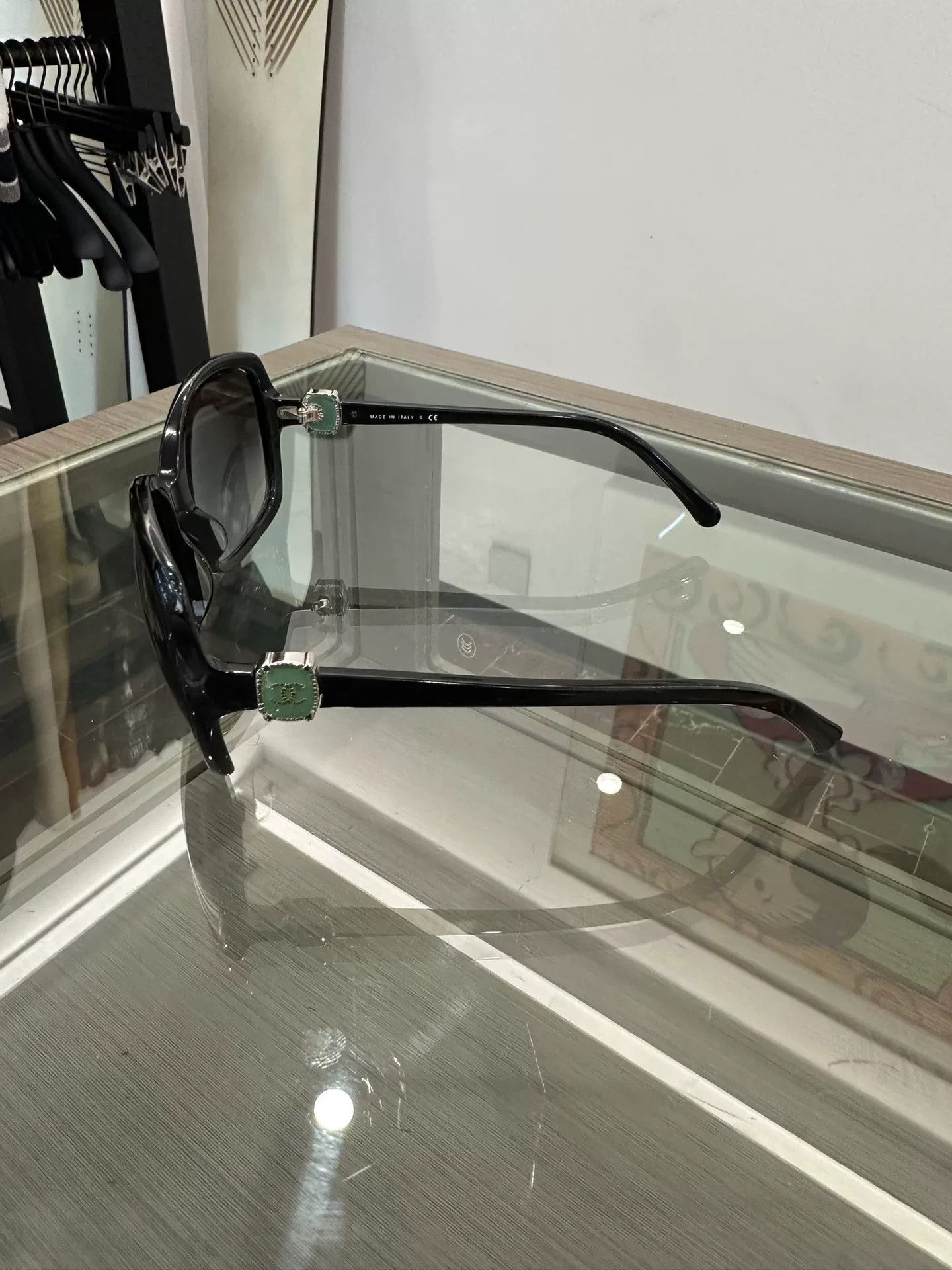 Chanel Chanel Side Double C Green Sunglasses Size ONE SIZE - 4 Thumbnail