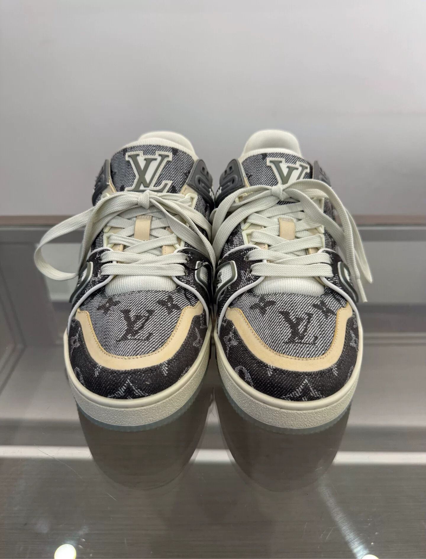Louis Vuitton Louis Vuitton Trainer Women's Sneakers Size US 6.5 / IT 36.5 - 3 Thumbnail