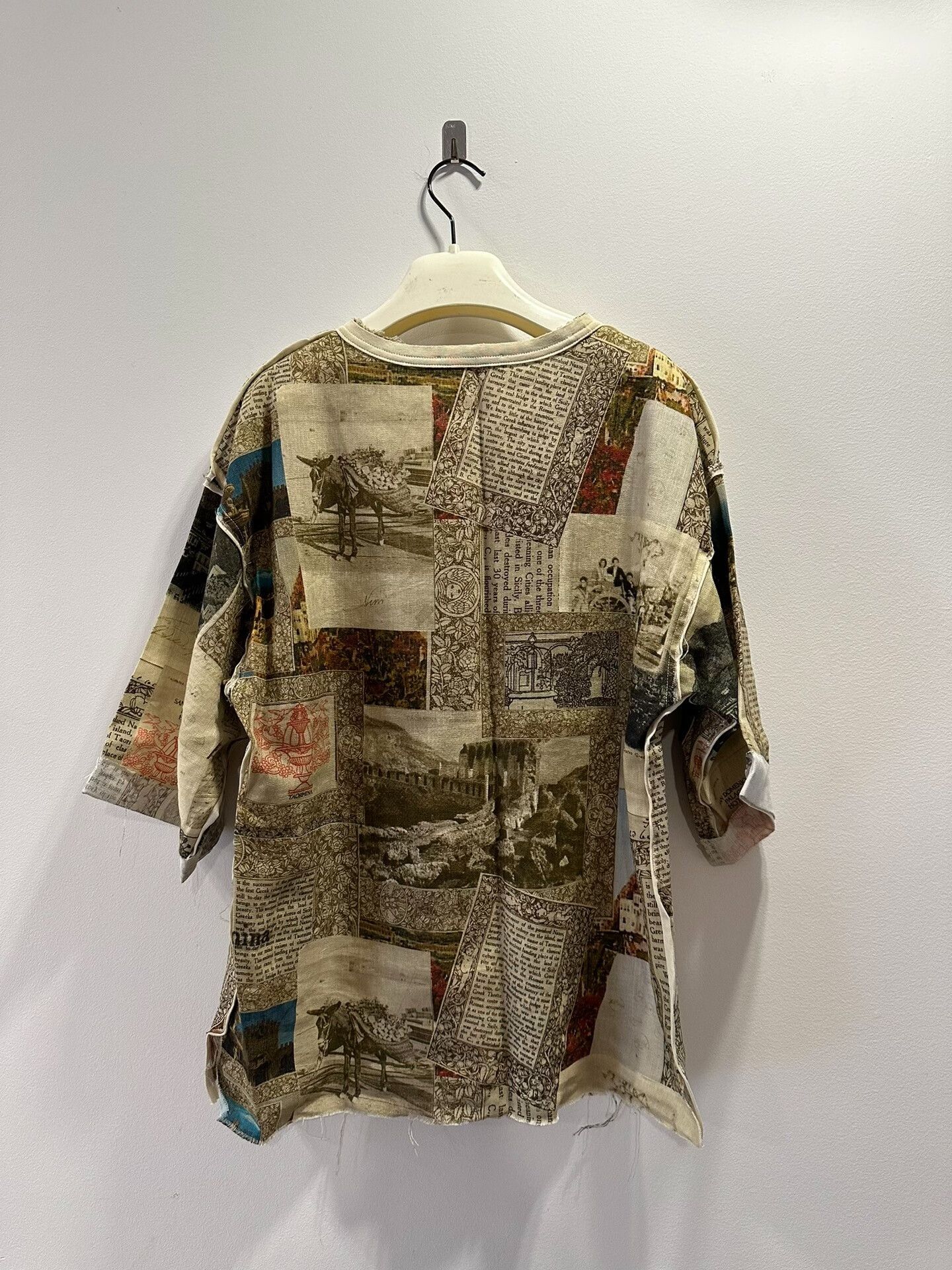 Dolce & Gabbana Dolce & Gabbana Runway Italian Carriage Linen Mid-Sleeve Tee Size US S / EU 44-46 / 1 - 2 Thumbnail
