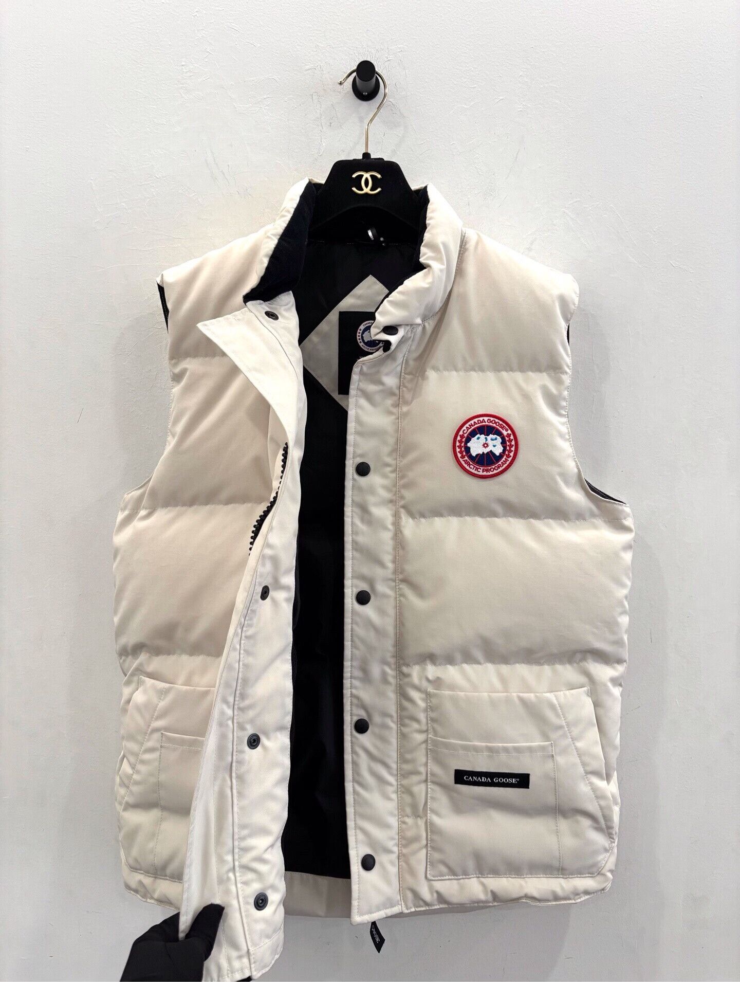 Canada Goose Canada Goose Freestyle Red Label Men's White Down Vest Size US M / EU 48-50 / 2 - 4 Thumbnail