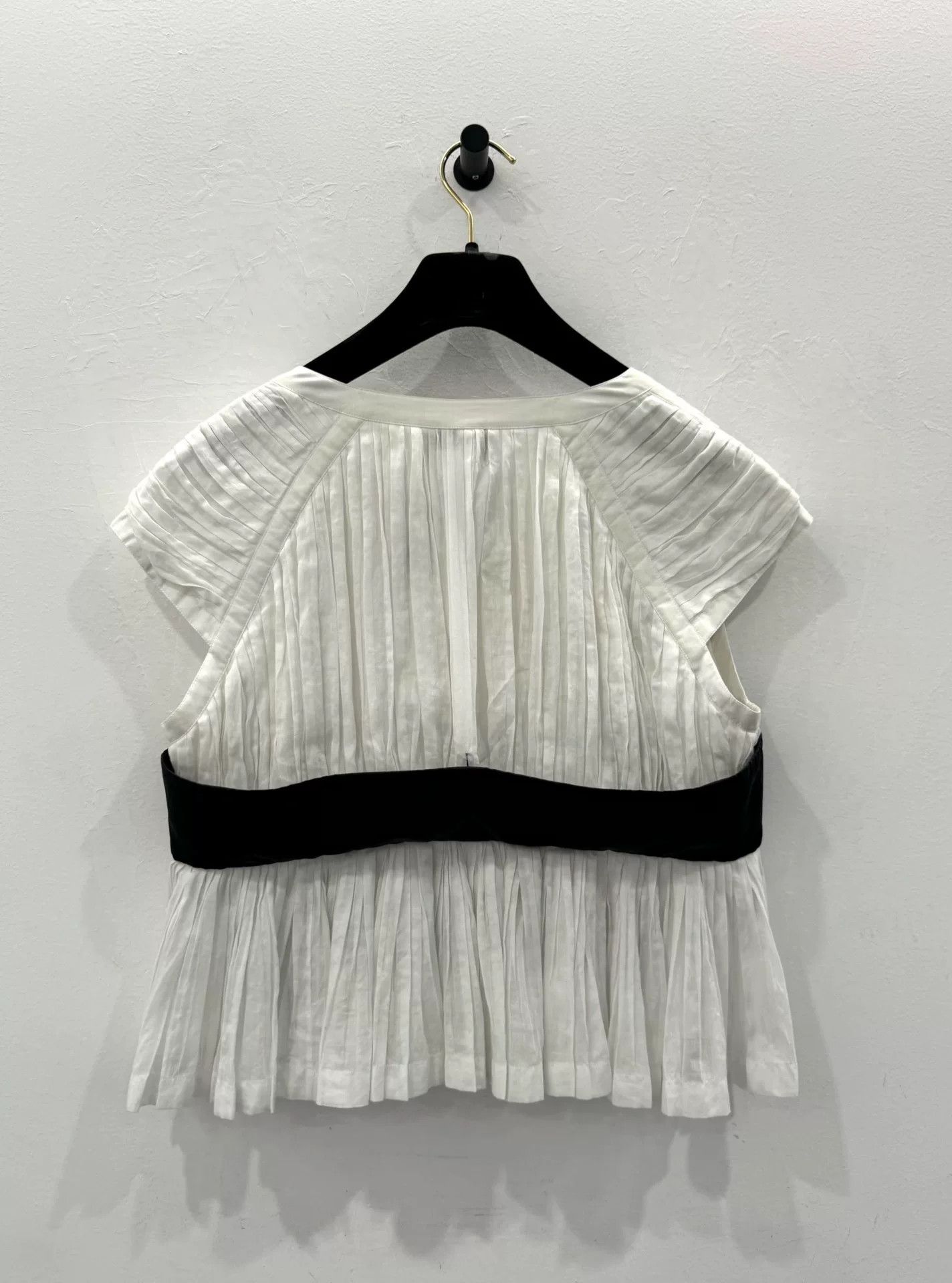Chanel Chanel Black White Pleated Women's Top Size M / US 6-8 / IT 42-44 - 2 Thumbnail
