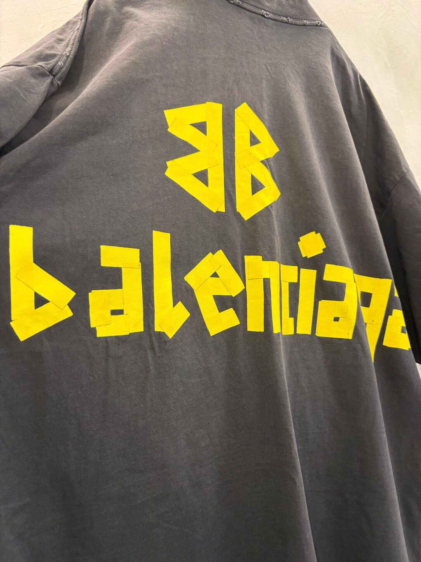 Balenciaga Balenciaga Distressed Double B Logo Gray Tee Size US L / EU 52-54 / 3 - 5 Thumbnail