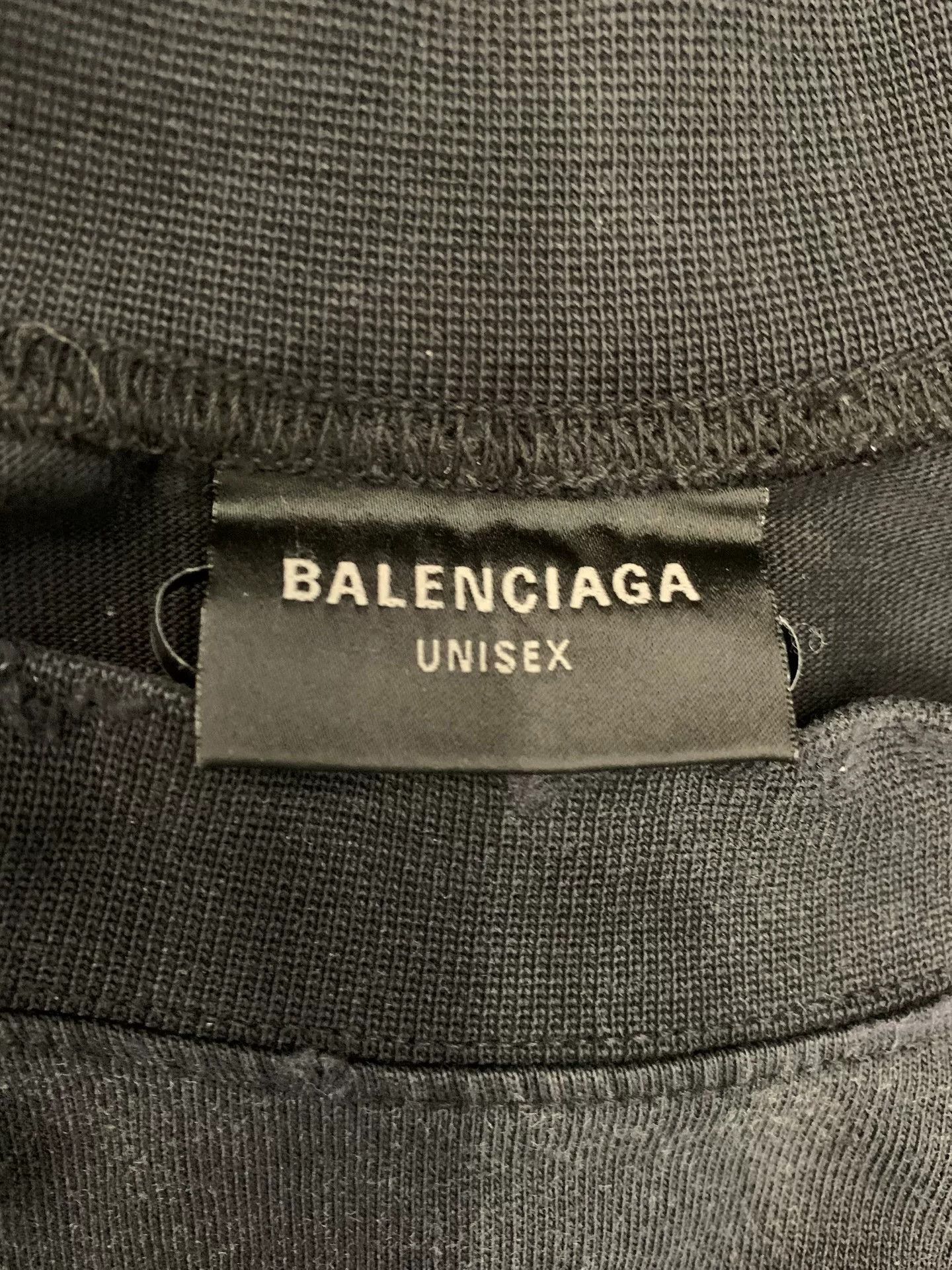 Balenciaga Balenciaga Eiffel Tower Graffiti Bitcoin Tee Size US L / EU 52-54 / 3 - 6 Thumbnail