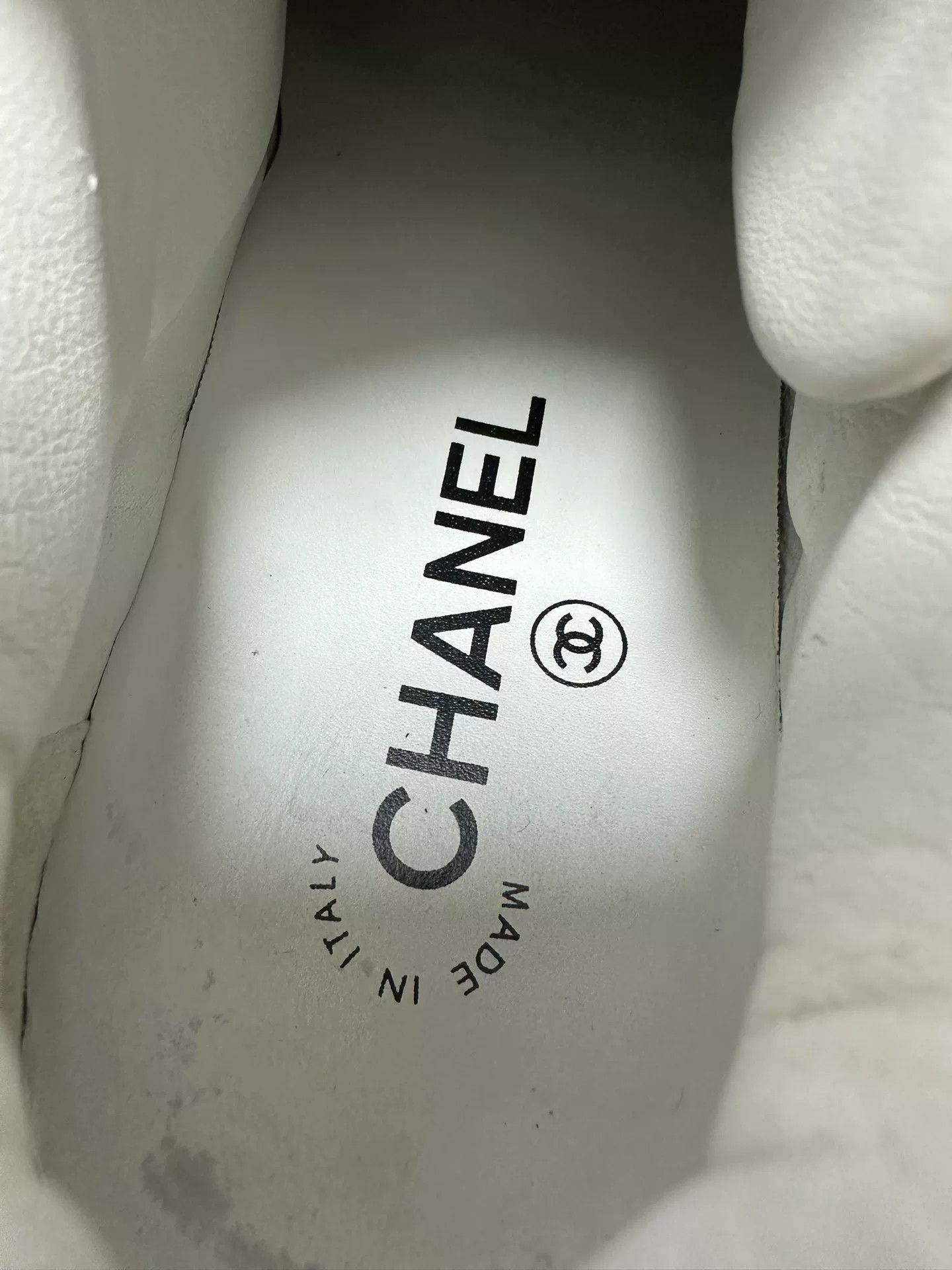 Chanel Chanel White Double C Logo Sneakers Size US 6 / IT 36 - 8 Thumbnail
