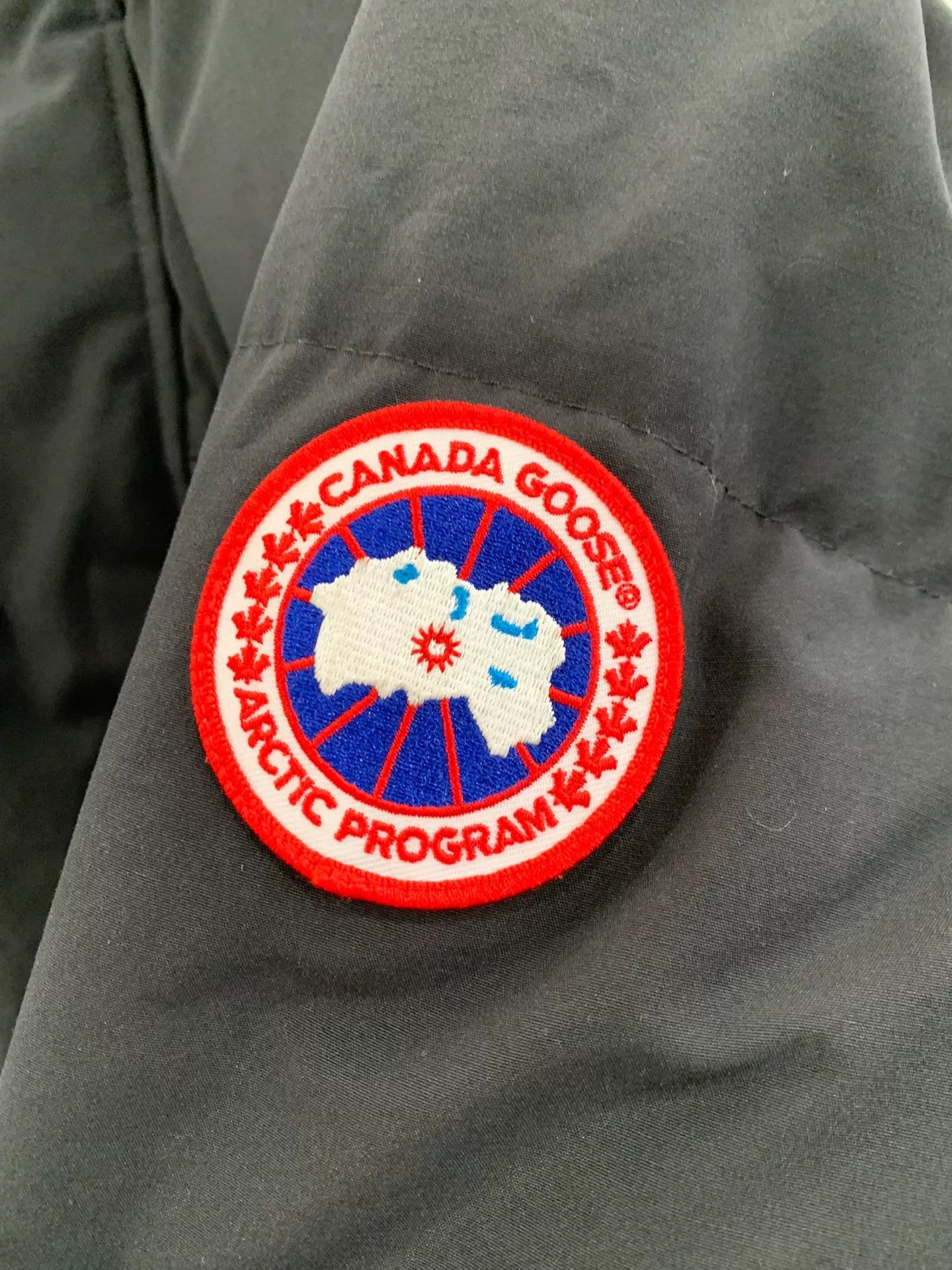 Canada Goose Canada Goose Men's Mid-Length Down Jacket Size US XL / EU 56 / 4 - 4 Thumbnail