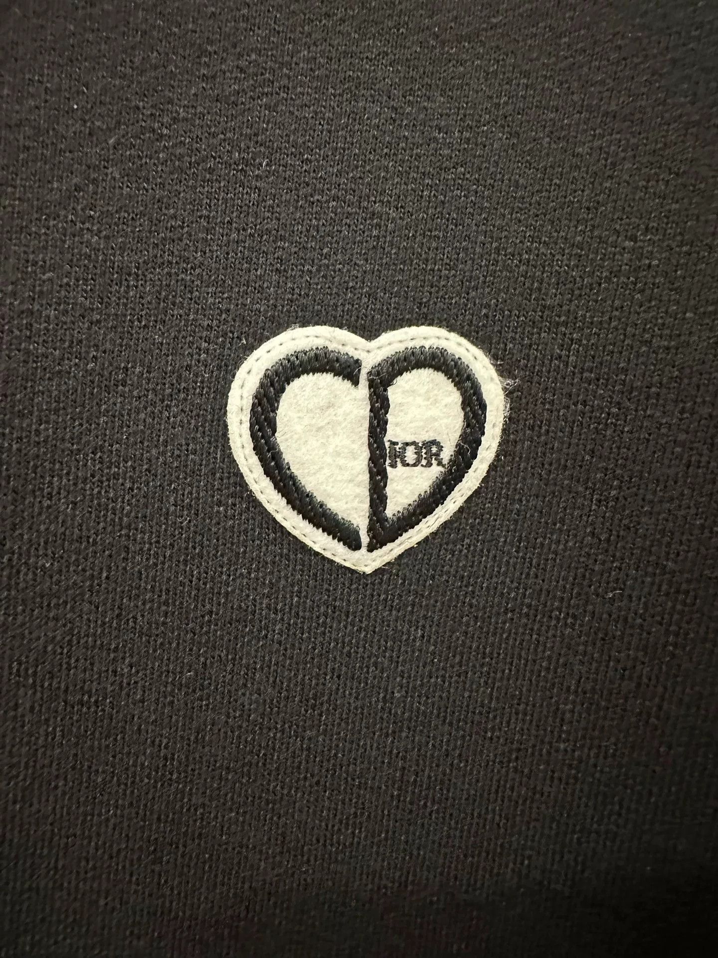 Dior Dior Chest Heart Embroidery Black Men's Sweatshirt Size US M / EU 48-50 / 2 - 3 Thumbnail