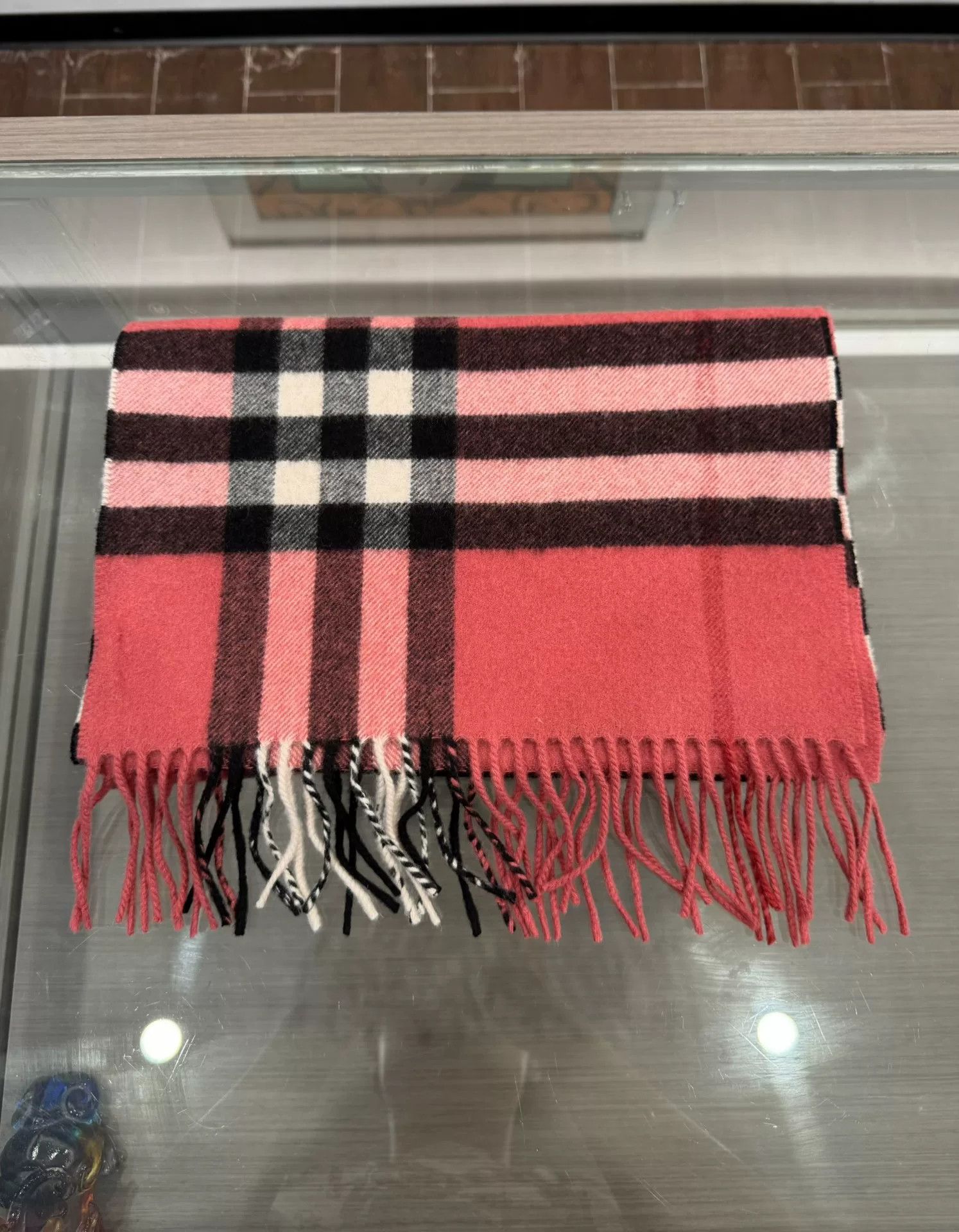 Burberry Burberry Pink Check Cashmere Scarf Size ONE SIZE - 2 Thumbnail
