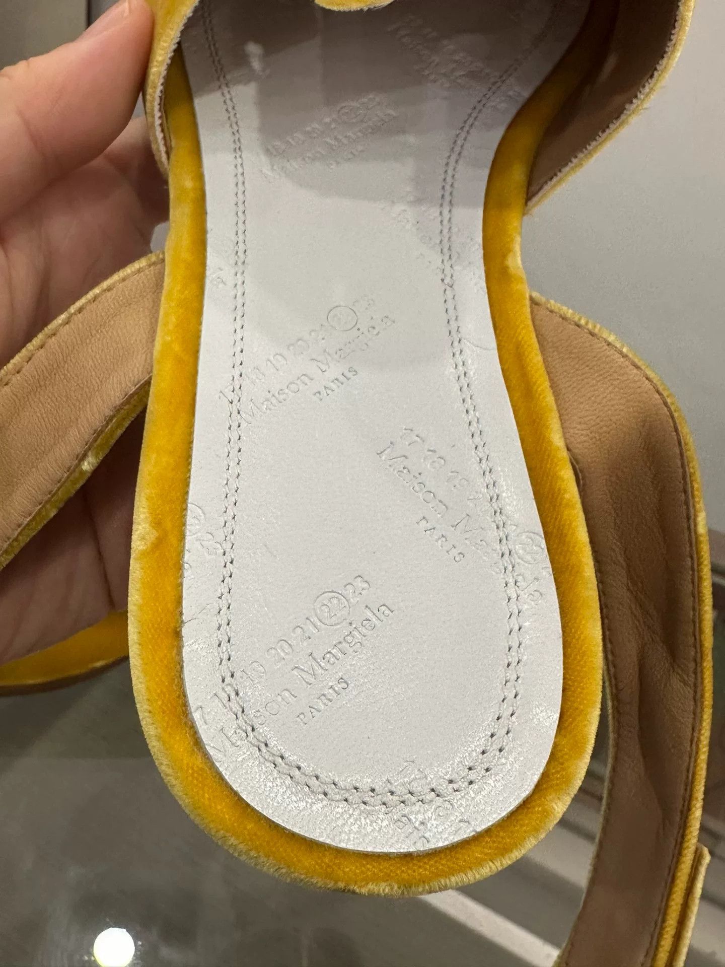 Maison Margiela Maison Margiela Yellow Velvet Split-Toe Shoes Size US 8 / IT 38 - 7 Thumbnail