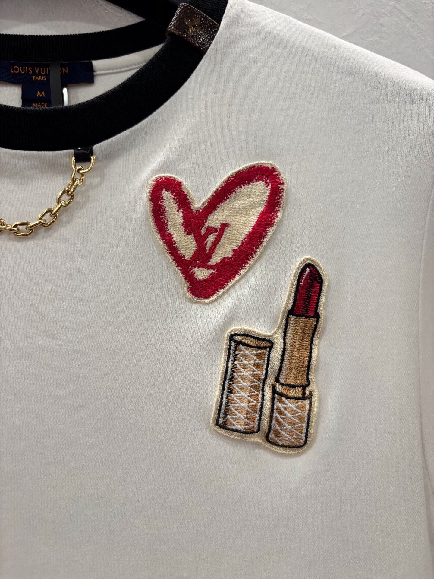 Louis Vuitton Louis Vuitton Valentine Limited Heart Logo Tee Size M / US 6-8 / IT 42-44 - 4 Thumbnail