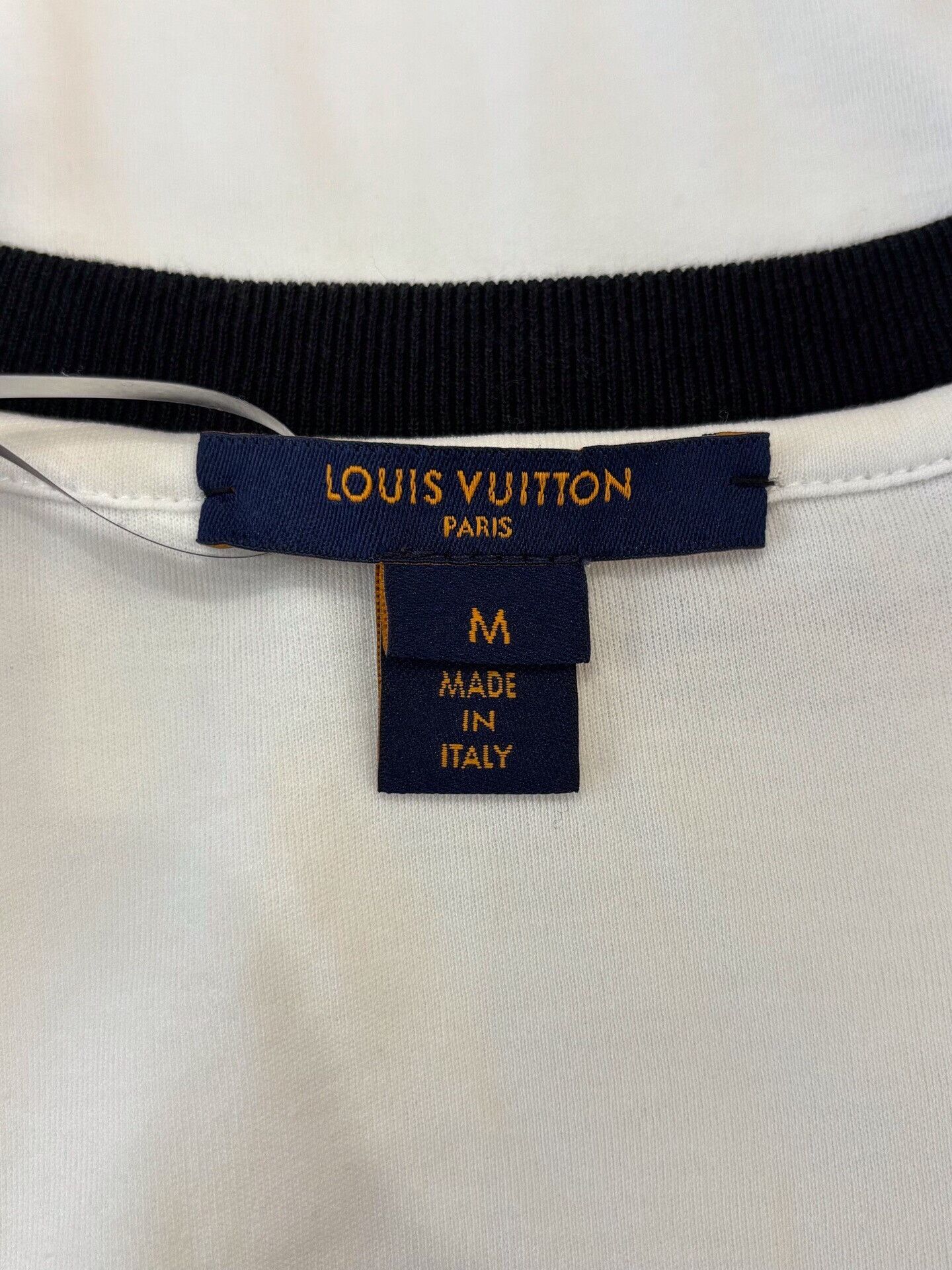 Louis Vuitton Louis Vuitton Valentine Limited Heart Logo Tee Size M / US 6-8 / IT 42-44 - 5 Thumbnail