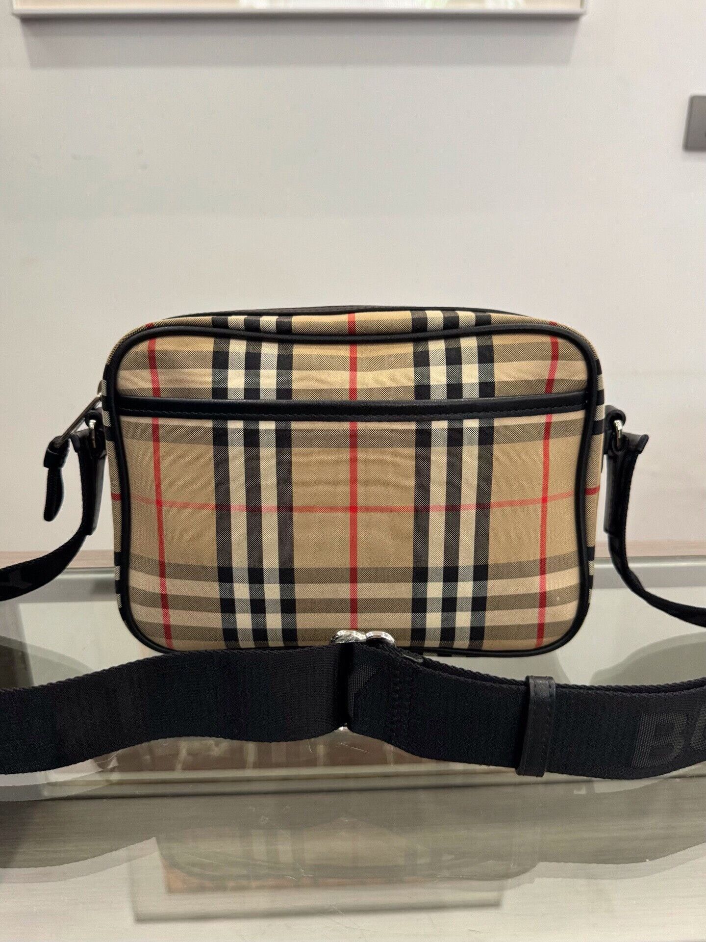 Burberry Burberry Brown Check Logo Camera Bag Size ONE SIZE - 3 Thumbnail