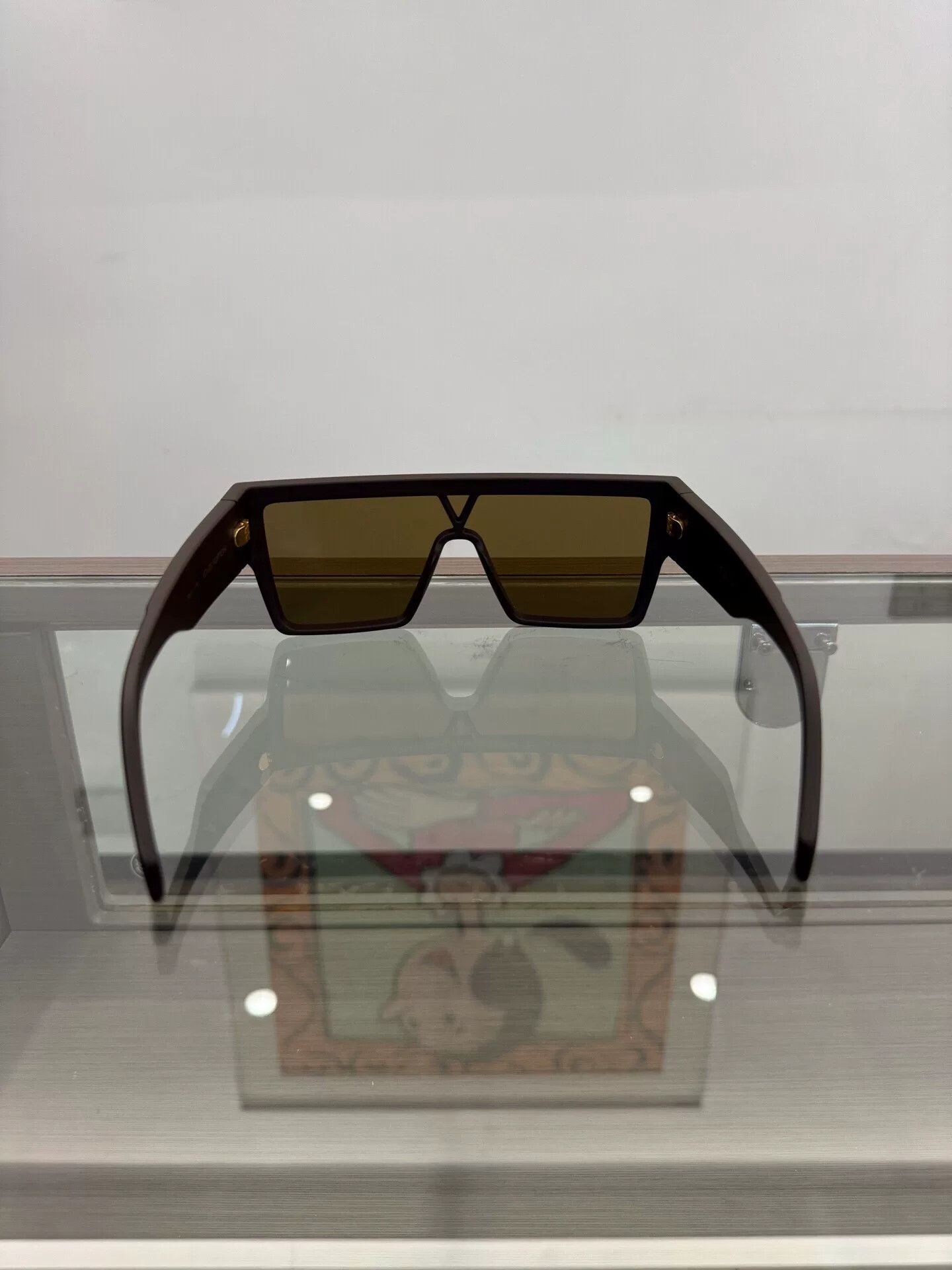 Louis Vuitton Louis Vuitton Waimea L Square Sunglasses Size ONE SIZE - 6 Thumbnail