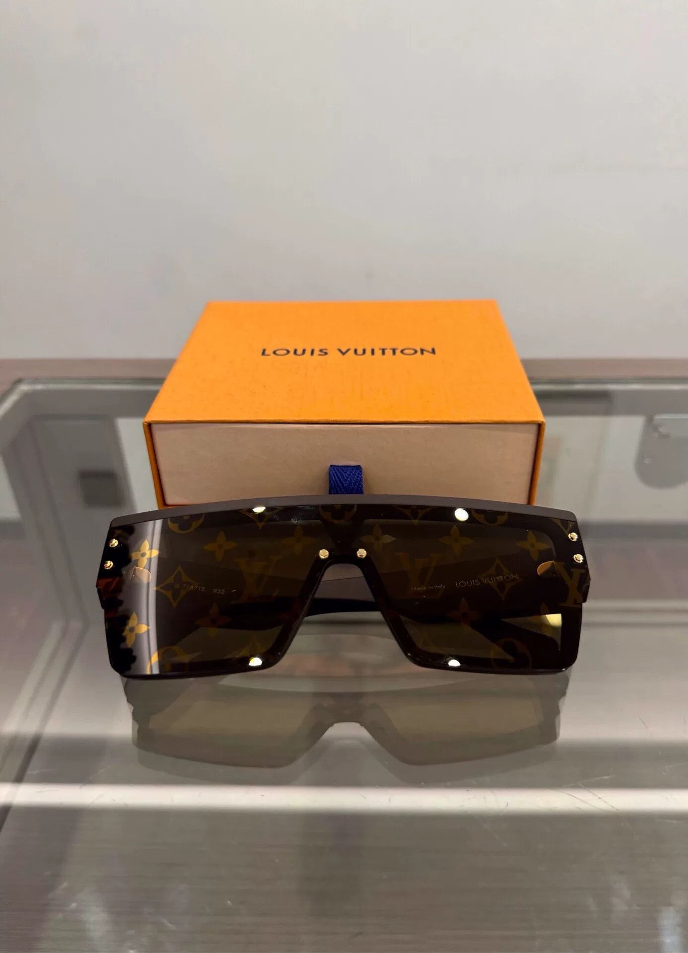 Louis Vuitton Louis Vuitton Waimea L Square Sunglasses Size ONE SIZE - 3 Thumbnail