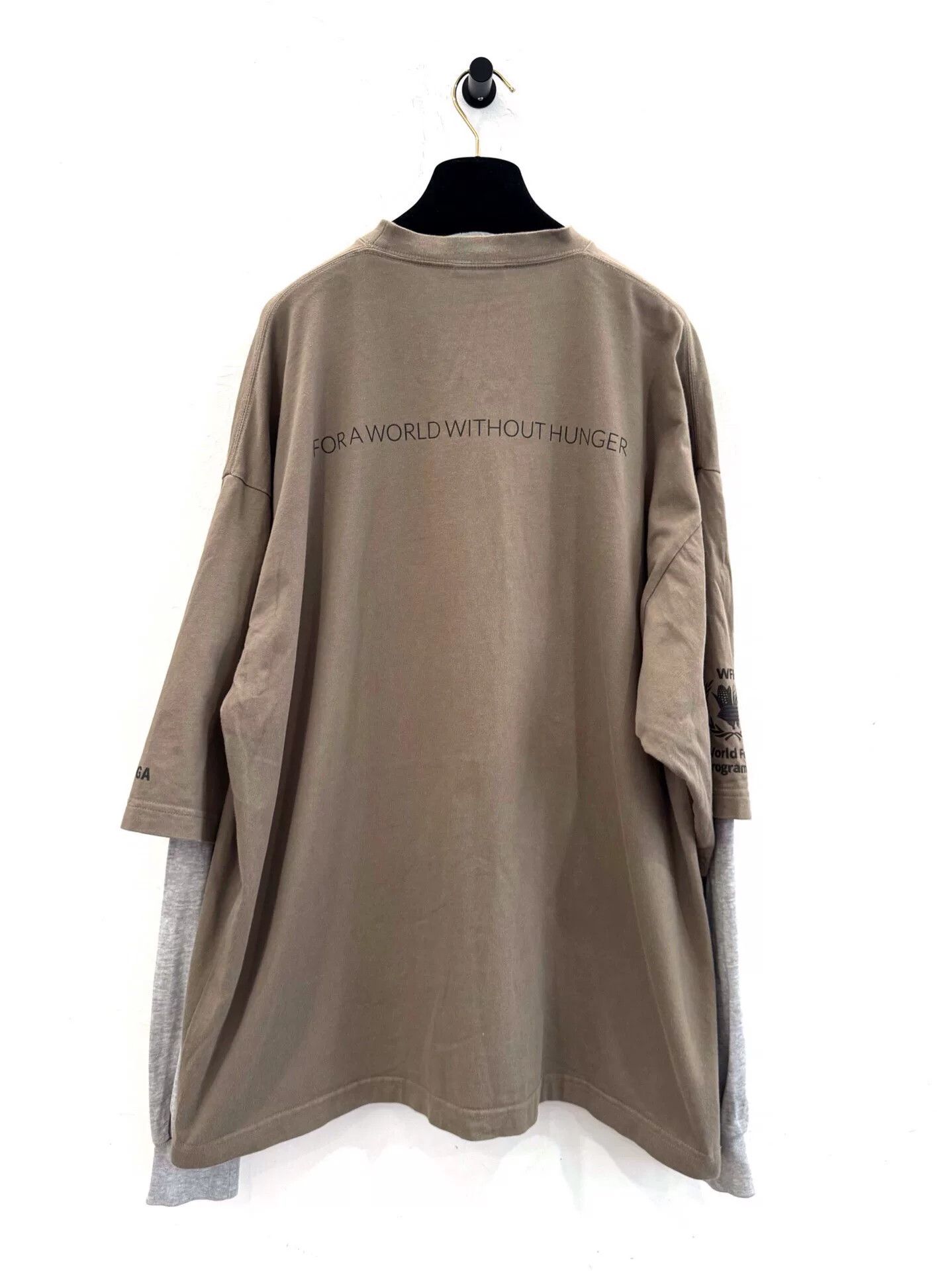 Balenciaga Balenciaga x WFP Logo Gray Mock Tee Size US L / EU 52-54 / 3 - 3 Thumbnail