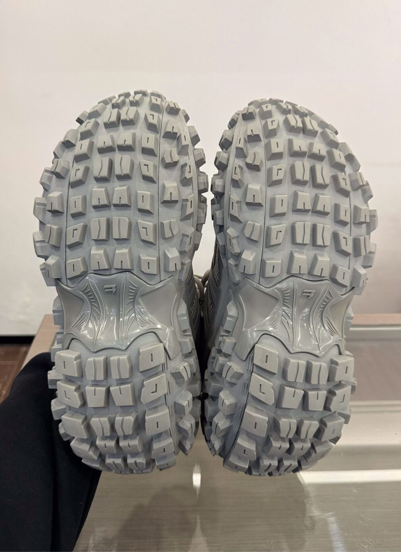 Balenciaga Balenciaga Bouncer Men's Gray Dad Shoes Size US 10 / EU 43 - 7 Thumbnail