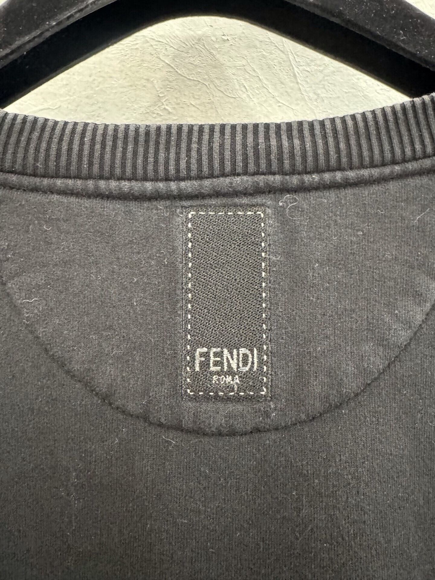 Fendi Fendi Black Logo Men's Long-Sleeve Sweatshirt Size US M / EU 48-50 / 2 - 5 Thumbnail