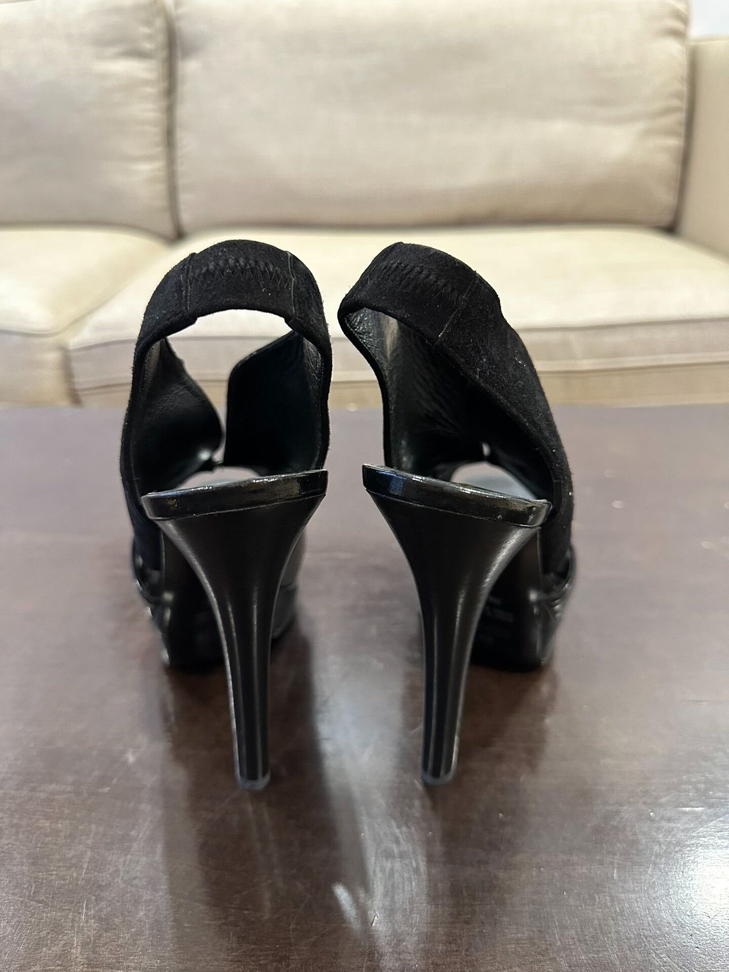 Fendi Fendi Patent Leather & Velvet Women's Heels Size US 5 / IT 35 - 5 Thumbnail