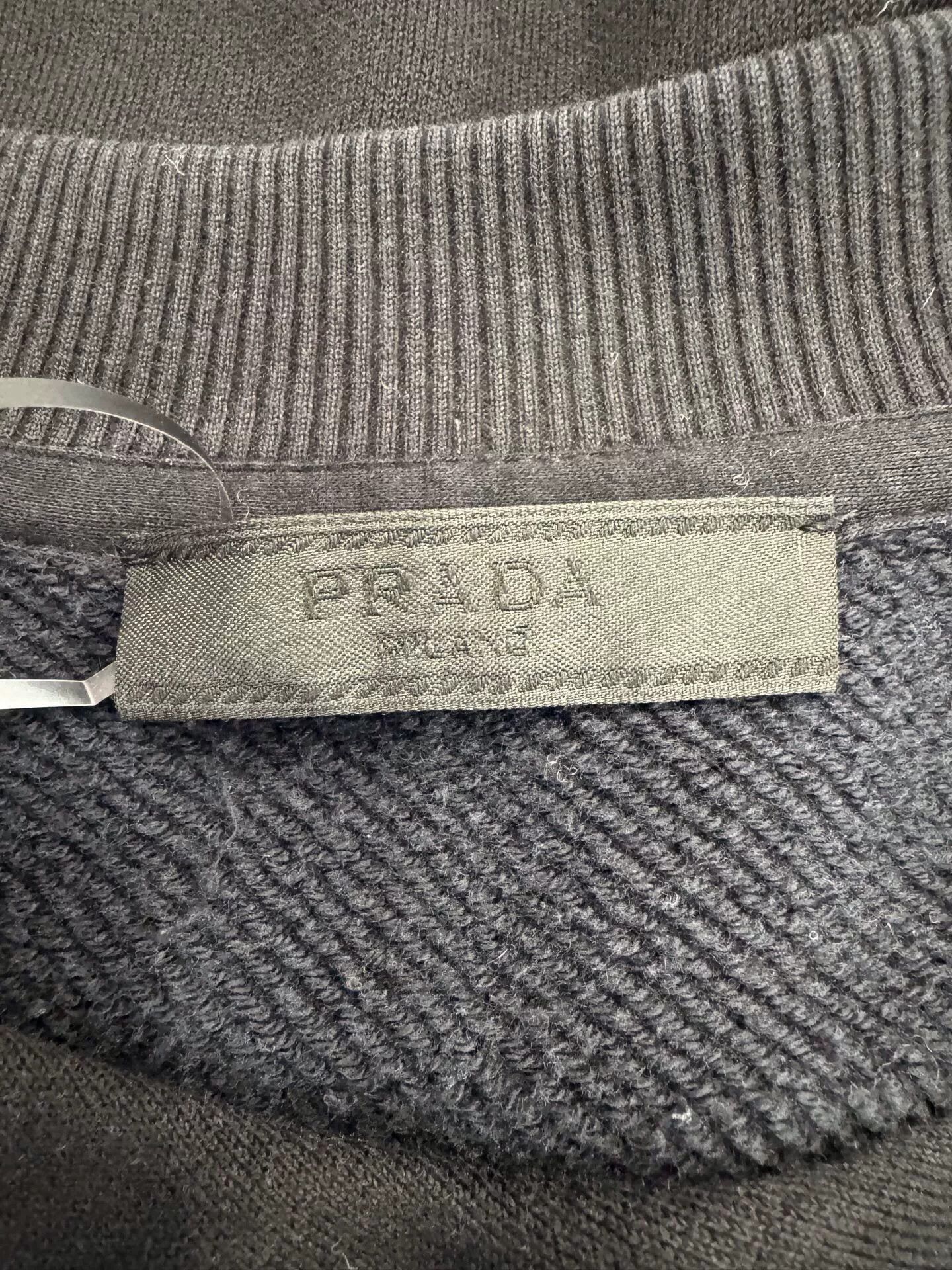 Prada Prada Men's Black Light Blue Sweatshirt Size US L / EU 52-54 / 3 - 4 Thumbnail