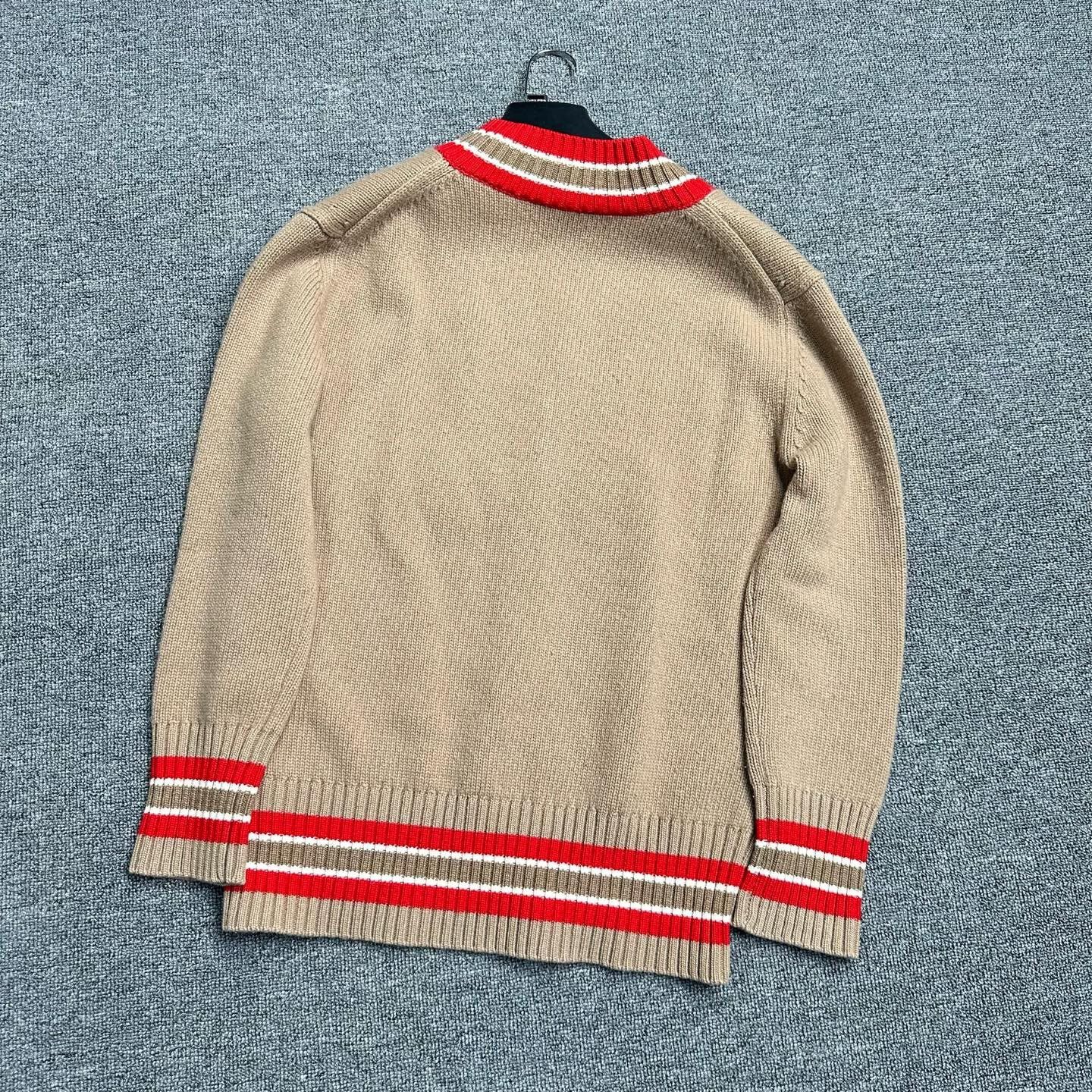 Burberry Burberry V-neck Knit Sweater XS Size XS / US 0-2 / IT 36-38 - 2 Thumbnail