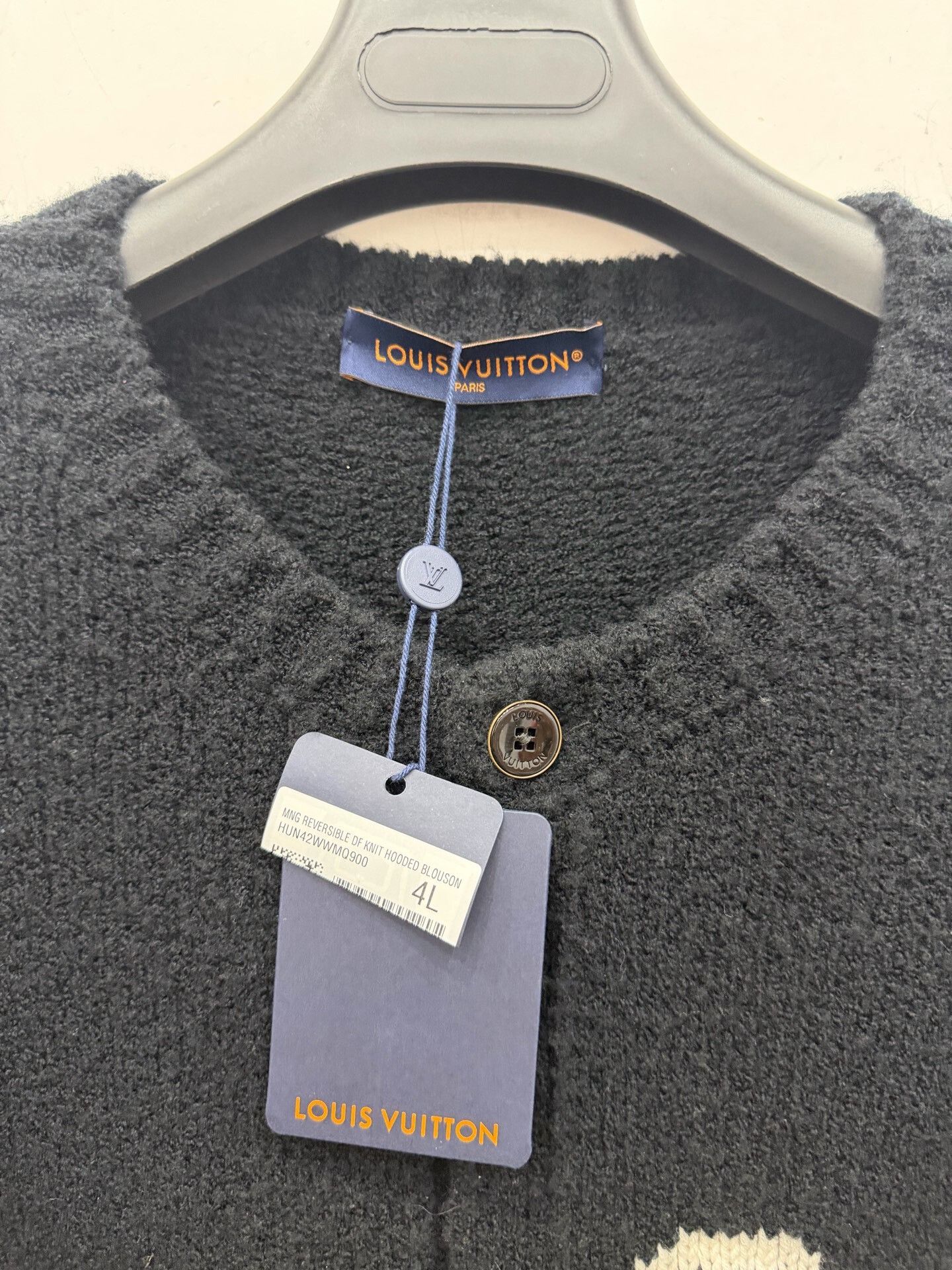 Louis Vuitton Louis Vuitton 2026 Black Logo Wool Cardigan Size US XL / EU 56 / 4 - 3 Thumbnail