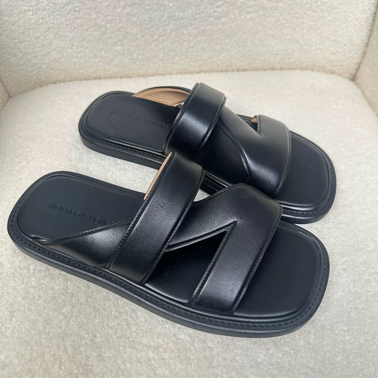 Bottega Veneta Bottega Veneta Men's Leather Slippers Size US 9 / EU 42 - 4 Thumbnail