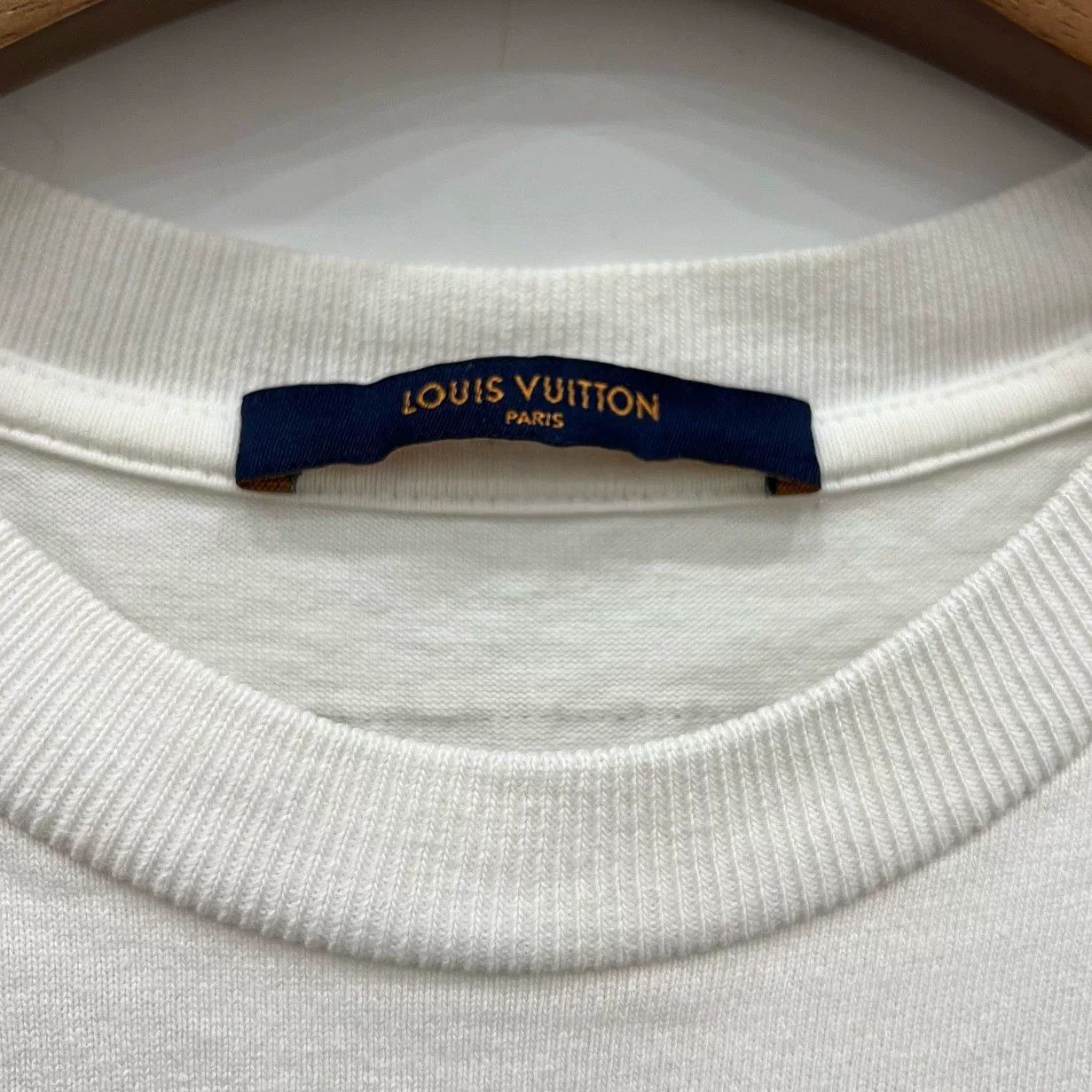 Louis Vuitton Louis Vuitton LV Cursive Embroidered Short-Sleeve Size US S / EU 44-46 / 1 - 5 Thumbnail
