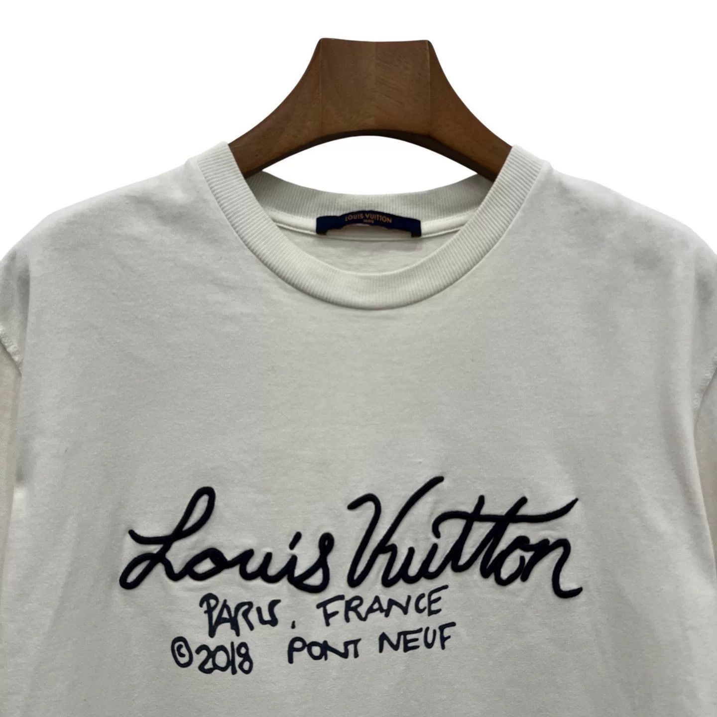 Louis Vuitton Louis Vuitton LV Cursive Embroidered Short-Sleeve Size US S / EU 44-46 / 1 - 3 Thumbnail