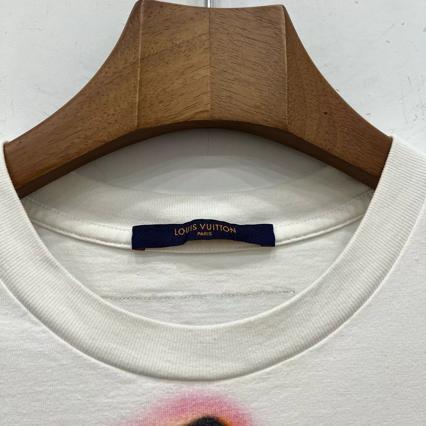 Louis Vuitton Louis Vuitton White Flame Graffiti Logo Tee Size US S / EU 44-46 / 1 - 5 Thumbnail