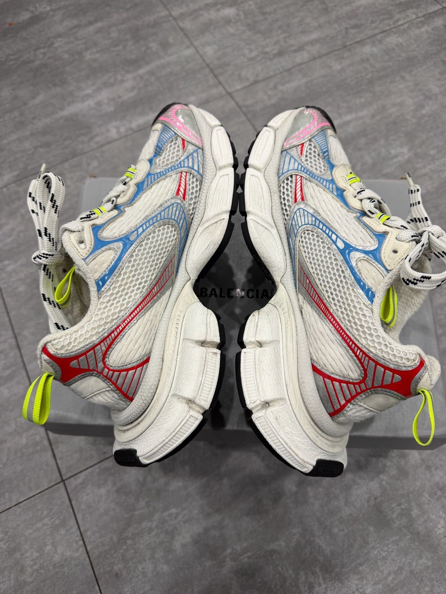 Balenciaga Balenciaga 3XL Size 39 with Box Size US 6 / EU 39 - 2 Thumbnail