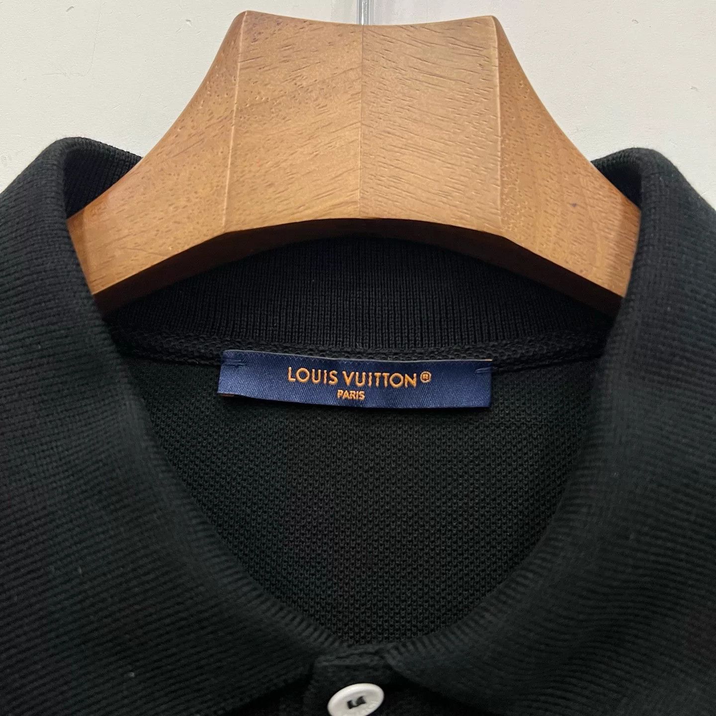 Louis Vuitton Louis Vuitton LV Pin Polo Short-Sleeve T-Shirt Size US S / EU 44-46 / 1 - 5 Thumbnail