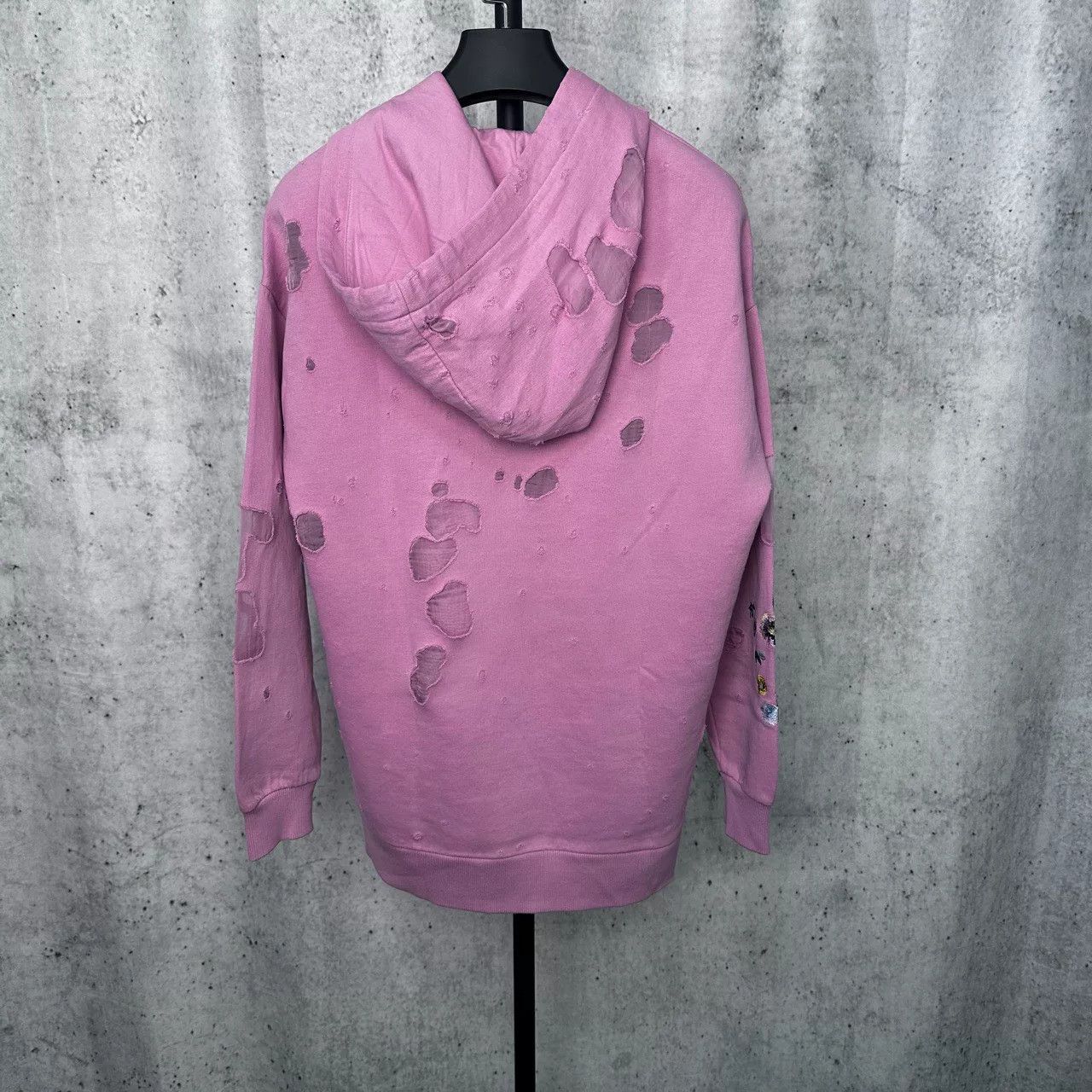 Givenchy Givenchy Floral Embroidery Hole Hoodie XS Size XS / US 0-2 / IT 36-38 - 2 Thumbnail