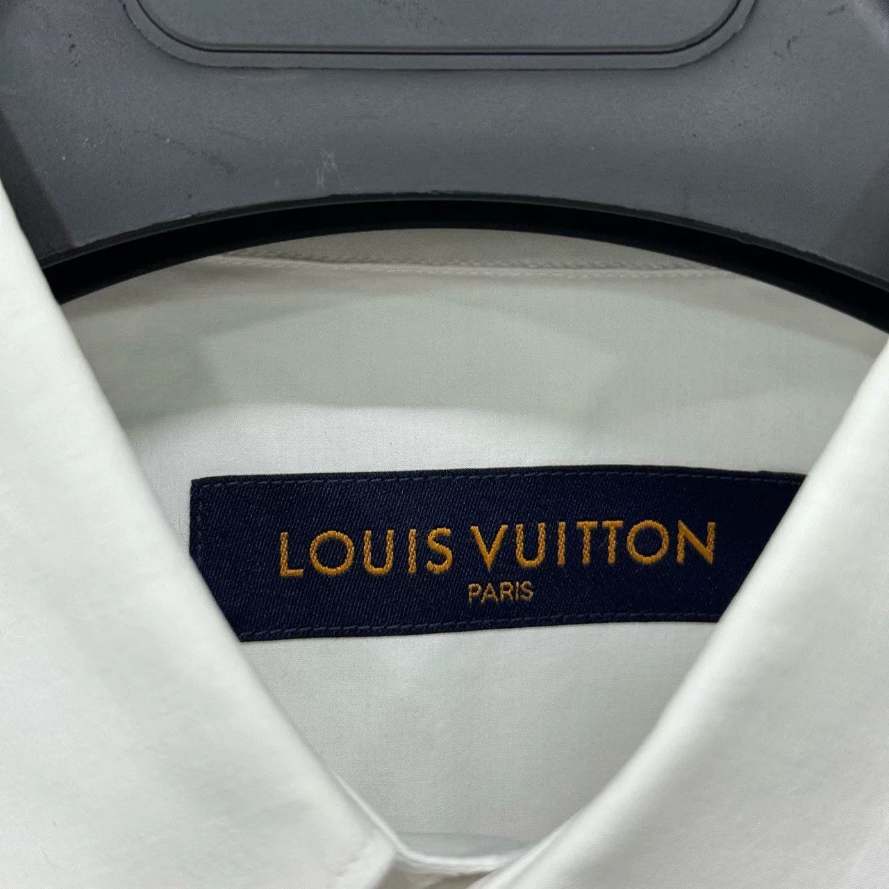 Louis Vuitton Louis Vuitton Embroidered Letter Shirt Size US L / EU 52-54 / 3 - 4 Thumbnail