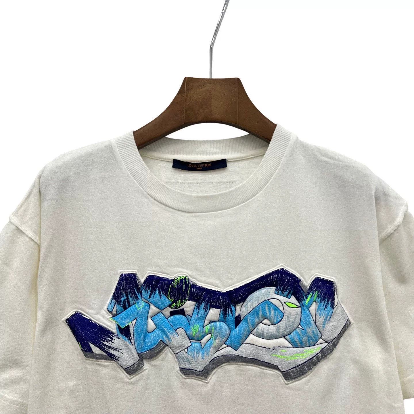 Louis Vuitton Louis Vuitton White Graffiti Short Sleeve Size US S / EU 44-46 / 1 - 3 Thumbnail