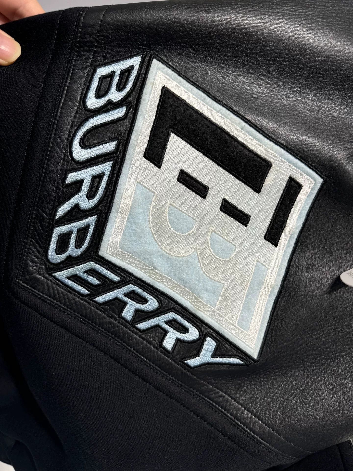 Burberry Burberry Leather Patch Logo Half-Zip Jacket Size US S / EU 44-46 / 1 - 7 Thumbnail