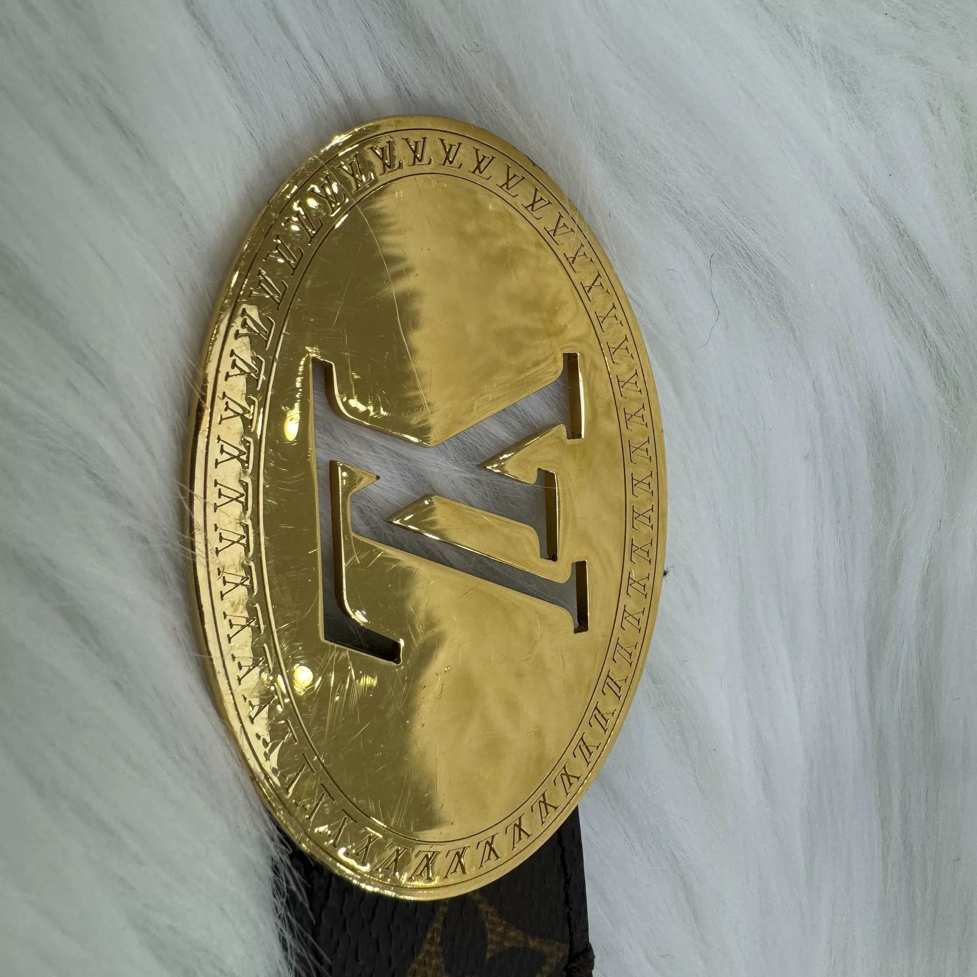 Louis Vuitton Louis Vuitton Monogram Gold Buckle Belt Size ONE SIZE - 6 Thumbnail