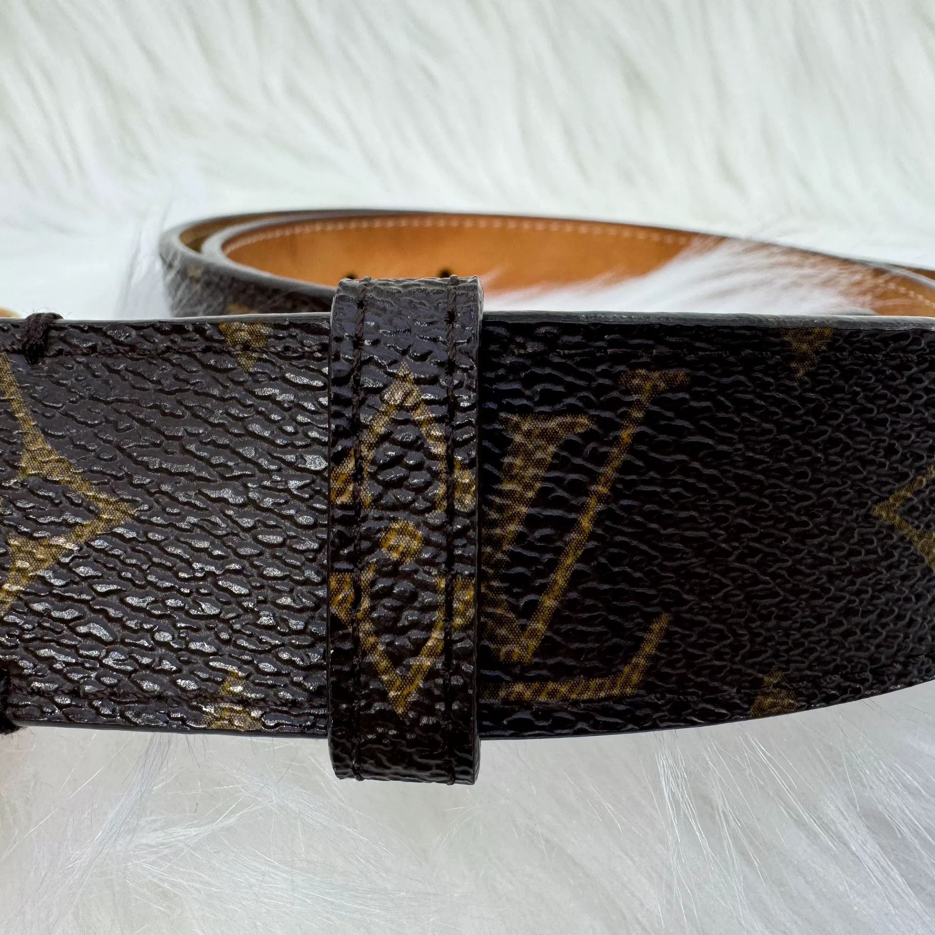 Louis Vuitton Louis Vuitton Monogram Gold Buckle Belt Size ONE SIZE - 2 Thumbnail