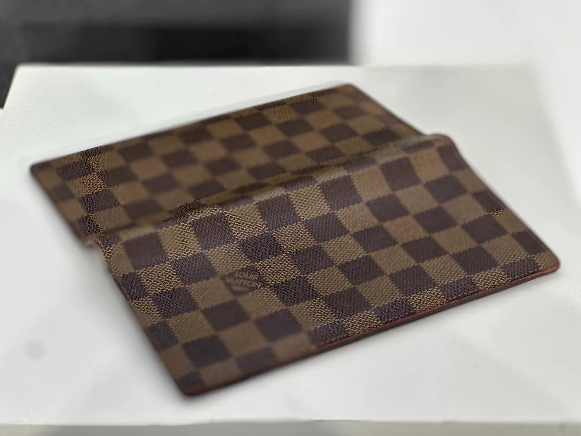 Louis Vuitton LV Classic Men's Wallet Size ONE SIZE - 4 Thumbnail