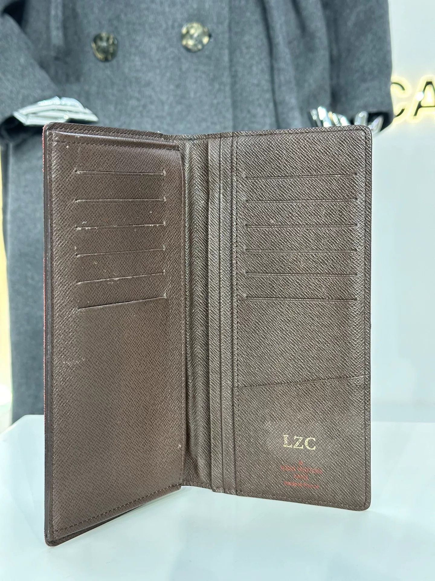 Louis Vuitton LV Classic Men's Wallet Size ONE SIZE - 5 Thumbnail