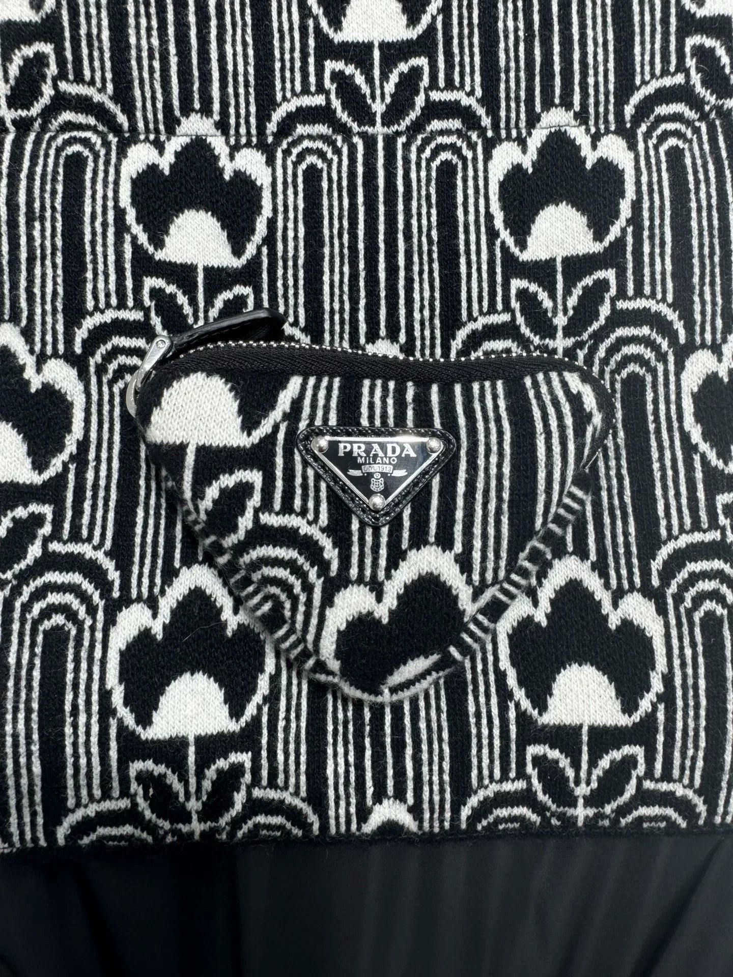Prada Prada Printed Scarf with Triangle Bag Size ONE SIZE - 3 Thumbnail