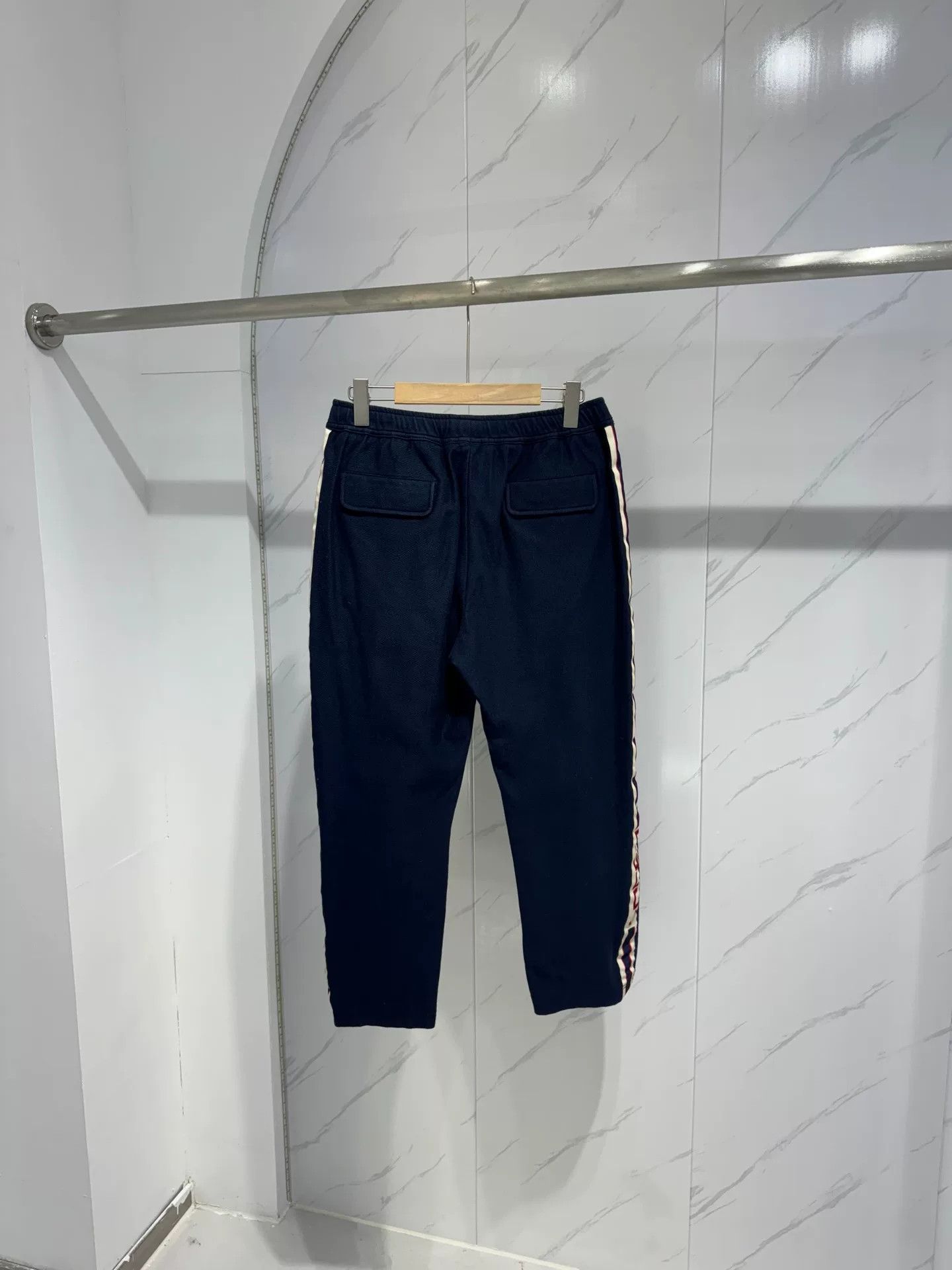 Gucci Gucci Side Stripe Logo Casual Pants Size US 30 / EU 46 - 2 Thumbnail