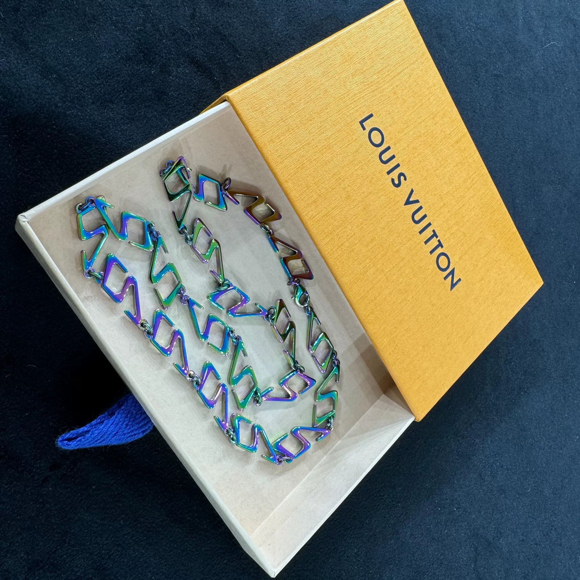 Louis Vuitton Louis Vuitton 2054 Lightning Necklace Size ONE SIZE - 5 Thumbnail