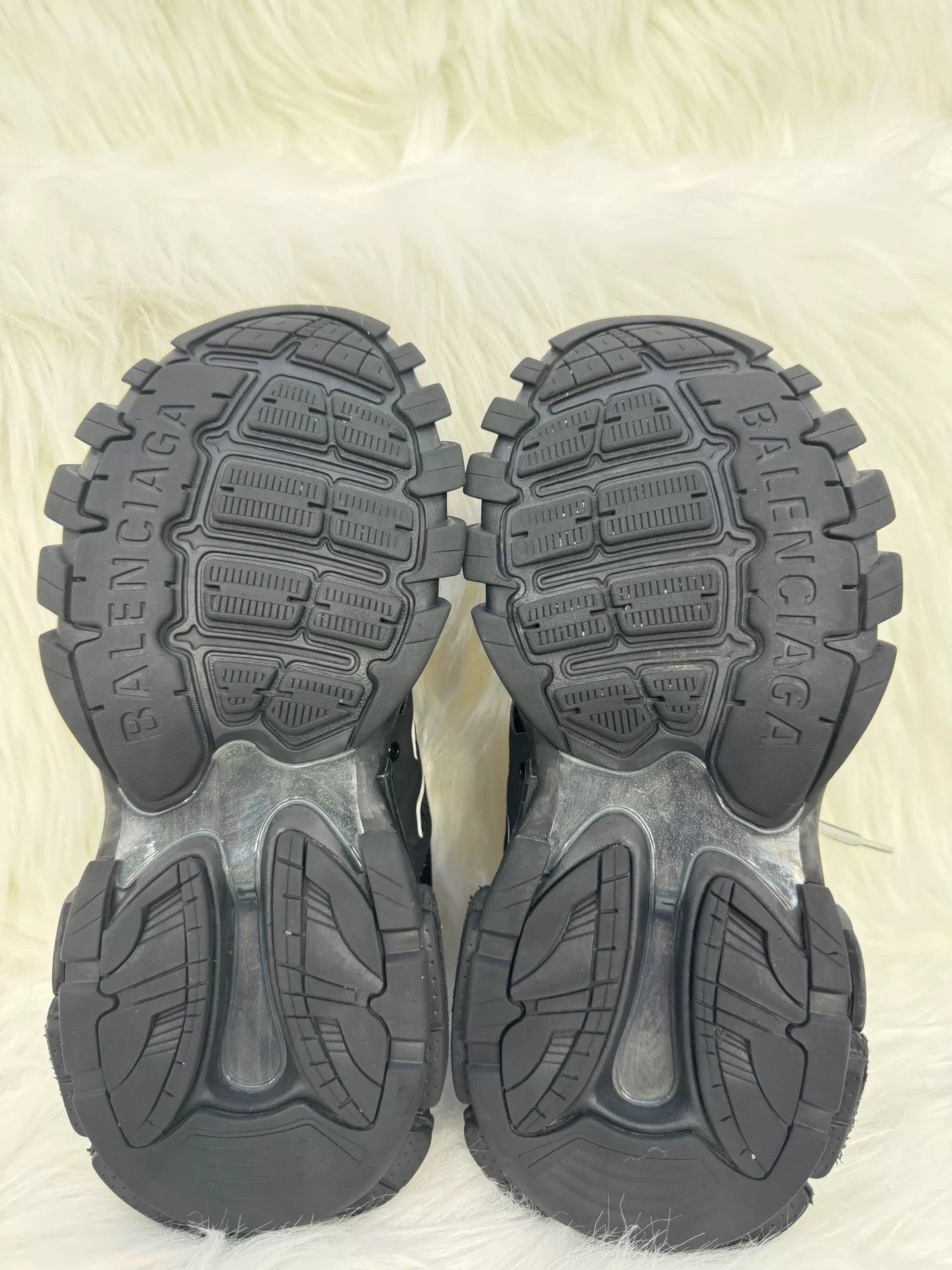 Balenciaga Balenciaga Track 1.0 Low-Top Sneakers Size US 7 / EU 40 - 5 Thumbnail