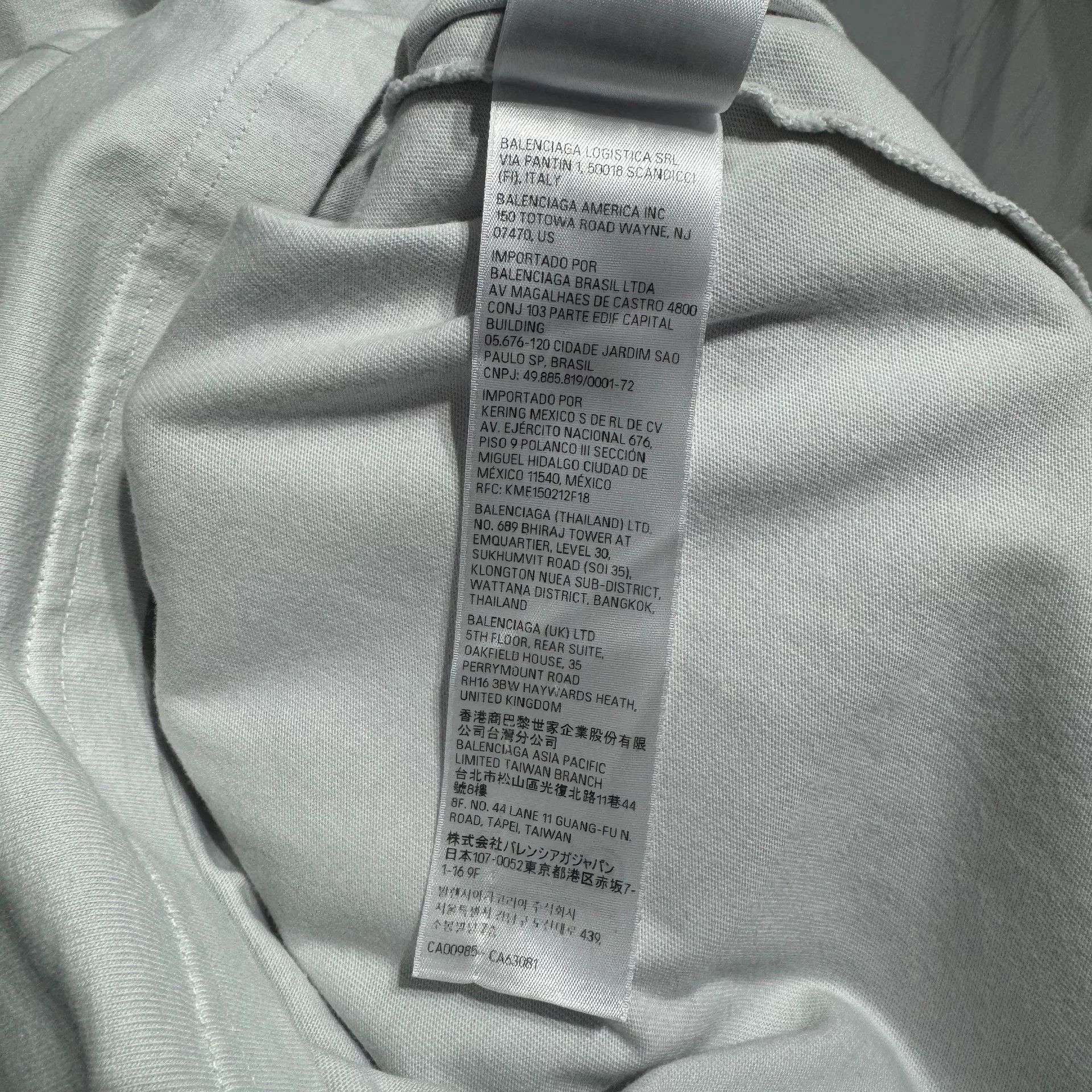 Balenciaga Balenciaga Paris Olympics Limited Heart T-shirt Size US S / EU 44-46 / 1 - 7 Thumbnail