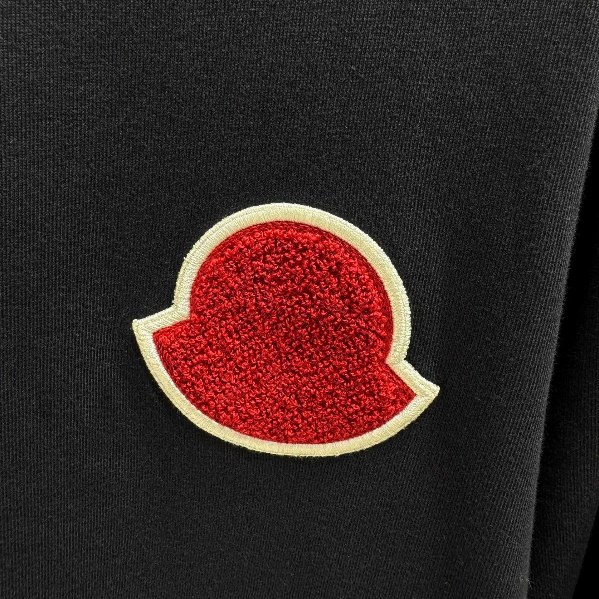 Moncler Moncler Flocked Large Logo Long Sleeve Size US L / EU 52-54 / 3 - 2 Thumbnail