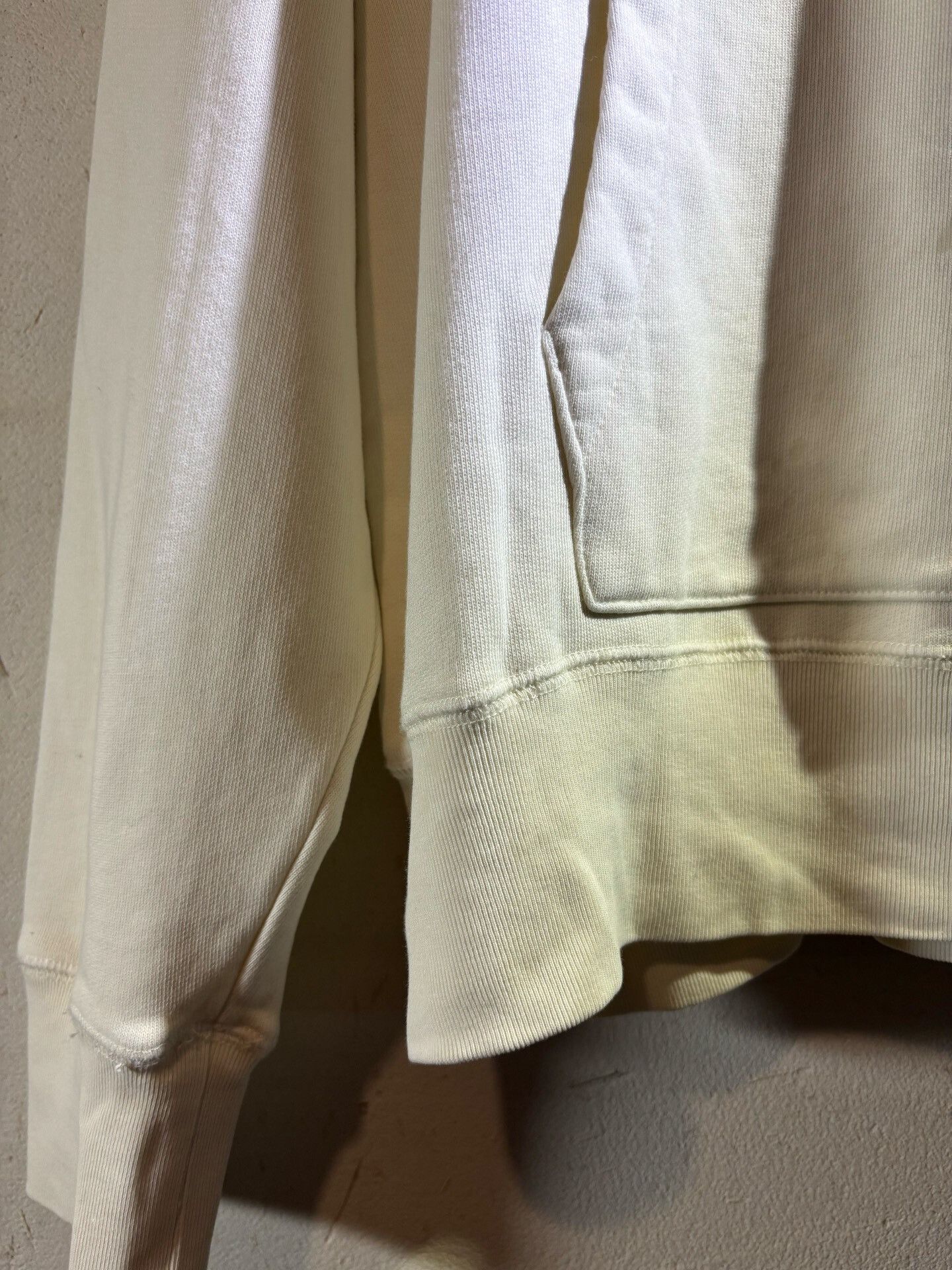 Vintage Vintage Off-White Retro Sweatshirt Size US L / EU 52-54 / 3 - 7 Thumbnail