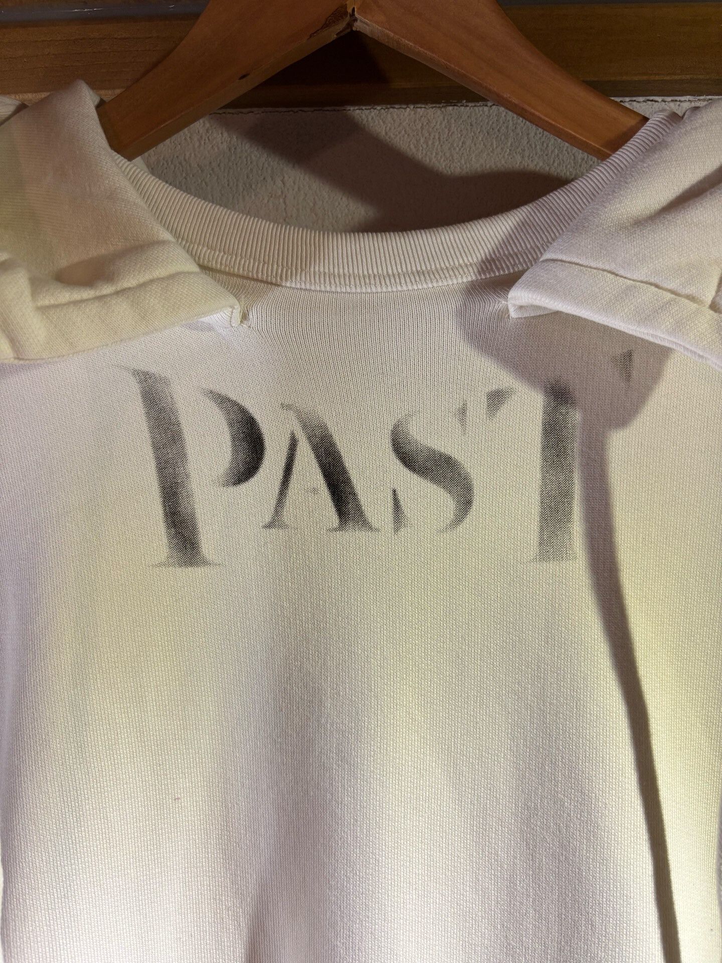 Vintage Vintage Off-White Retro Sweatshirt Size US L / EU 52-54 / 3 - 2 Thumbnail
