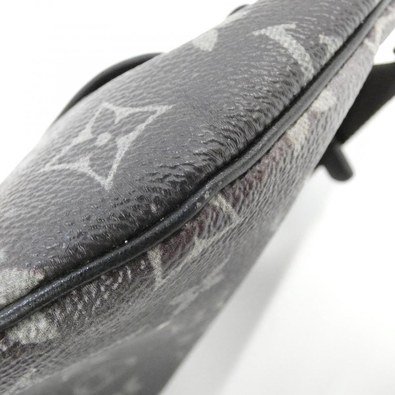 Louis Vuitton Louis Vuitton Louis Vuitton Monogram Discovery Bum Bag Shoulder Bag Textile Belt Bag M44444 DUTY FREE for USA Size ONE SIZE - 4 Thumbnail