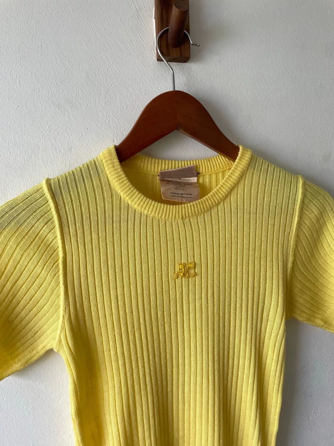 Courreges Courreges Vintage Yellow Knit Sweater Size XS / US 0-2 / IT 36-38 - 2 Thumbnail