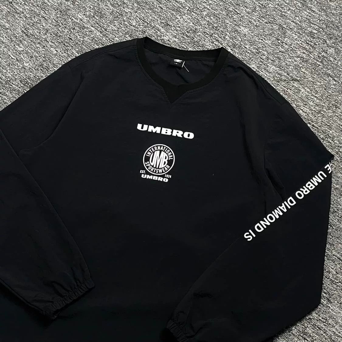Umbro Umbro Vintage Dark Tech Sweatshirt Size US M / EU 48-50 / 2 - 2 Thumbnail