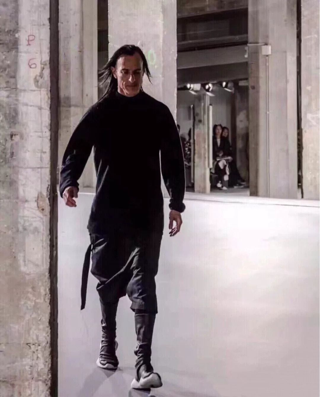 Rick Owens Drkshdw Rick Owens Drkshdw 18ss Drop Crotch Shorts Size US 30 / EU 46 - 9 Thumbnail